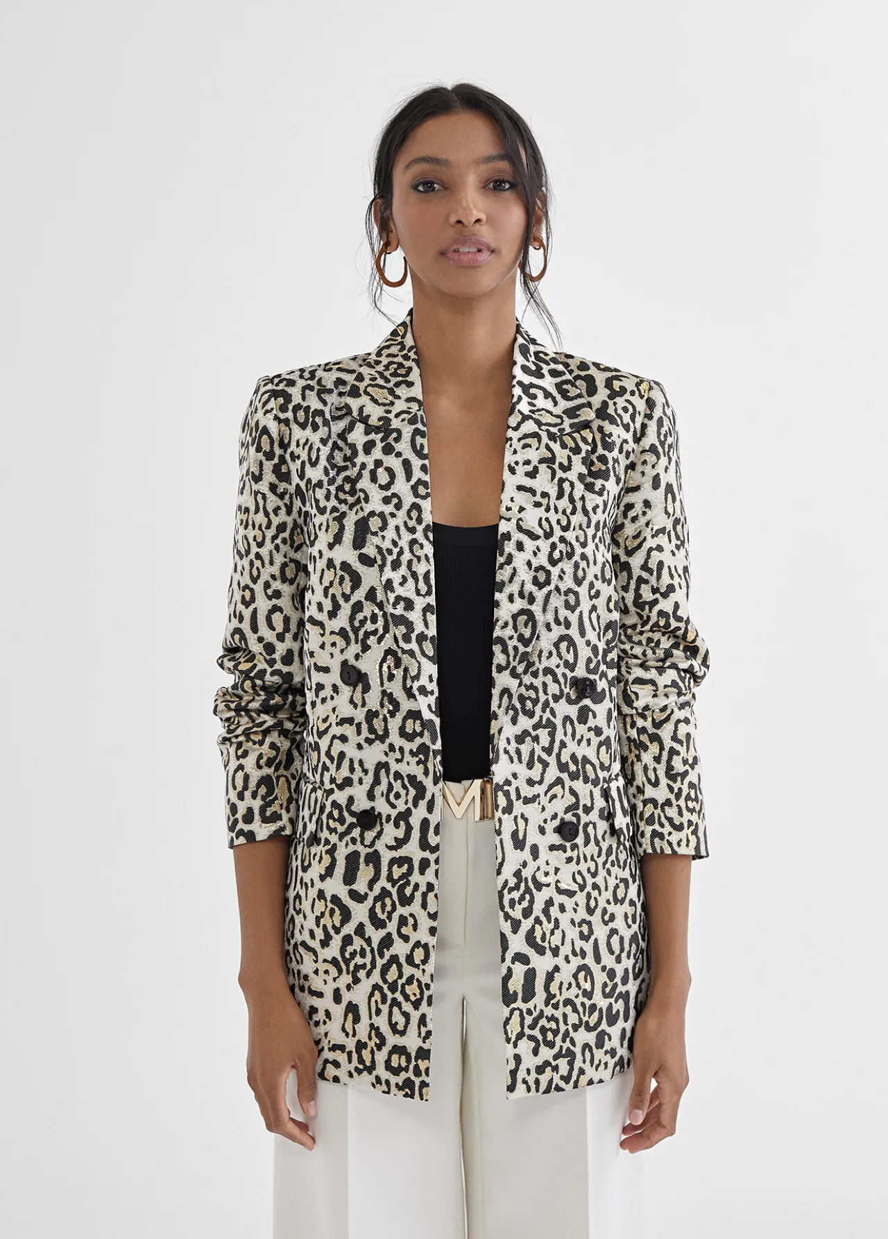 americana_dorada_animal_print_3.webp Lola Casademunt Americanas Y Blazers<Americana dorada animal print NEGRO-BLANCO