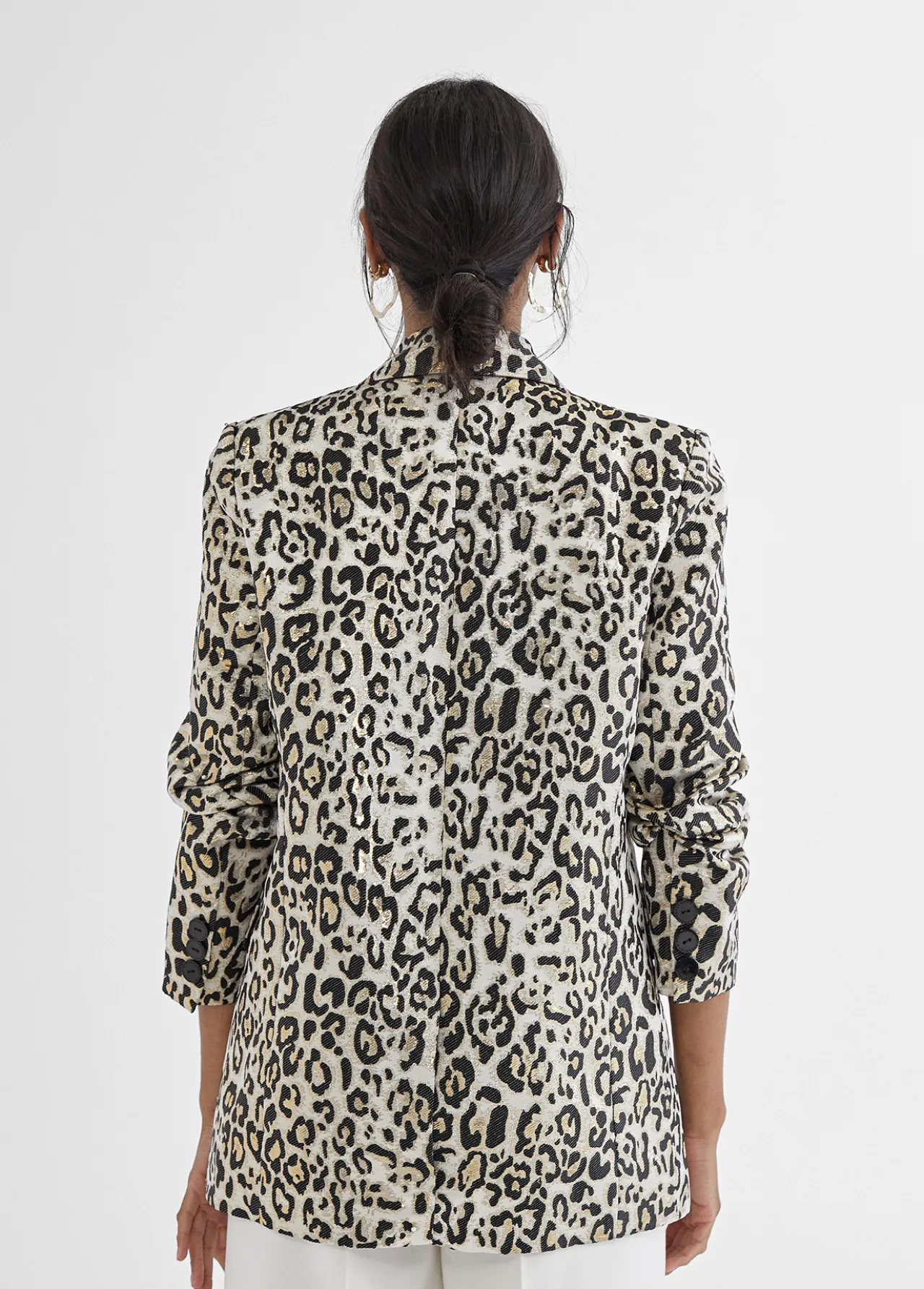americana_dorada_animal_print_5.webp Lola Casademunt Americanas Y Blazers<Americana dorada animal print NEGRO-BLANCO