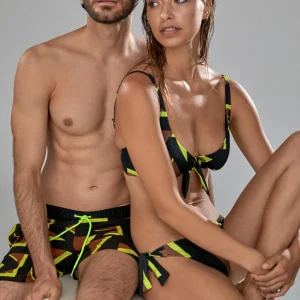 Lola Casademunt Baño<Bañador hombre logomanía NEGRO-ROJO
