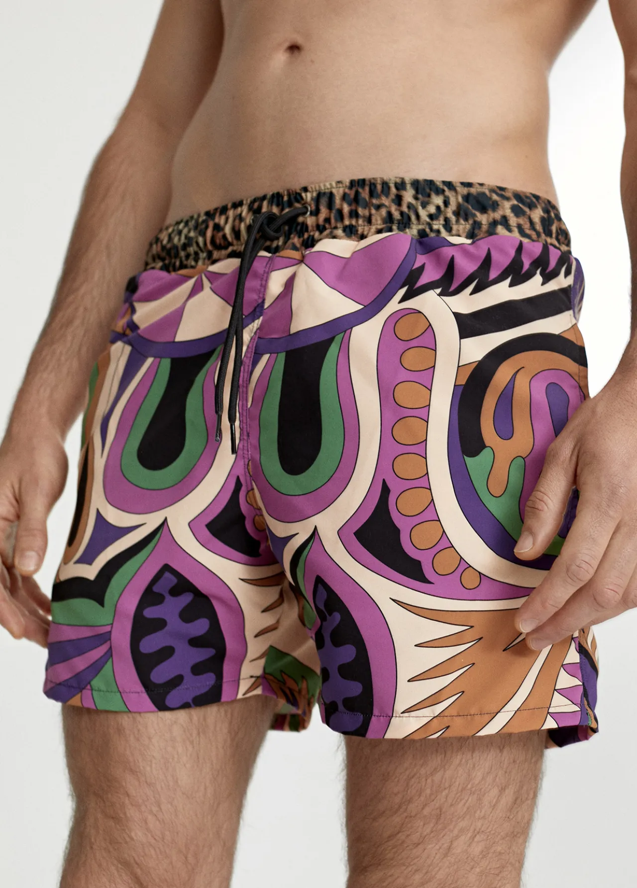 baador_hombre_paisley_1.webp Lola Casademunt Baño<Bañador hombre Paisley NEGRO-LILA