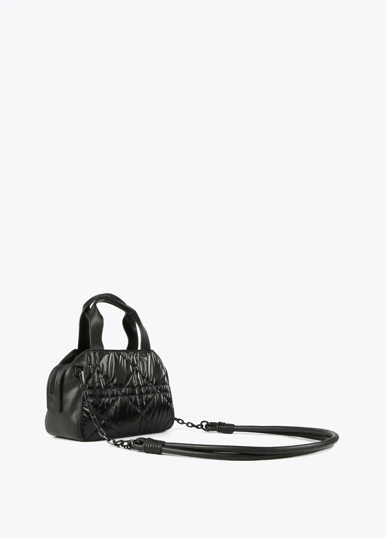 bandolera_acolchada_3-4.webp Lola Casademunt Bandoleras | Bolsos Pequeños<Bandolera acolchada NEGRO