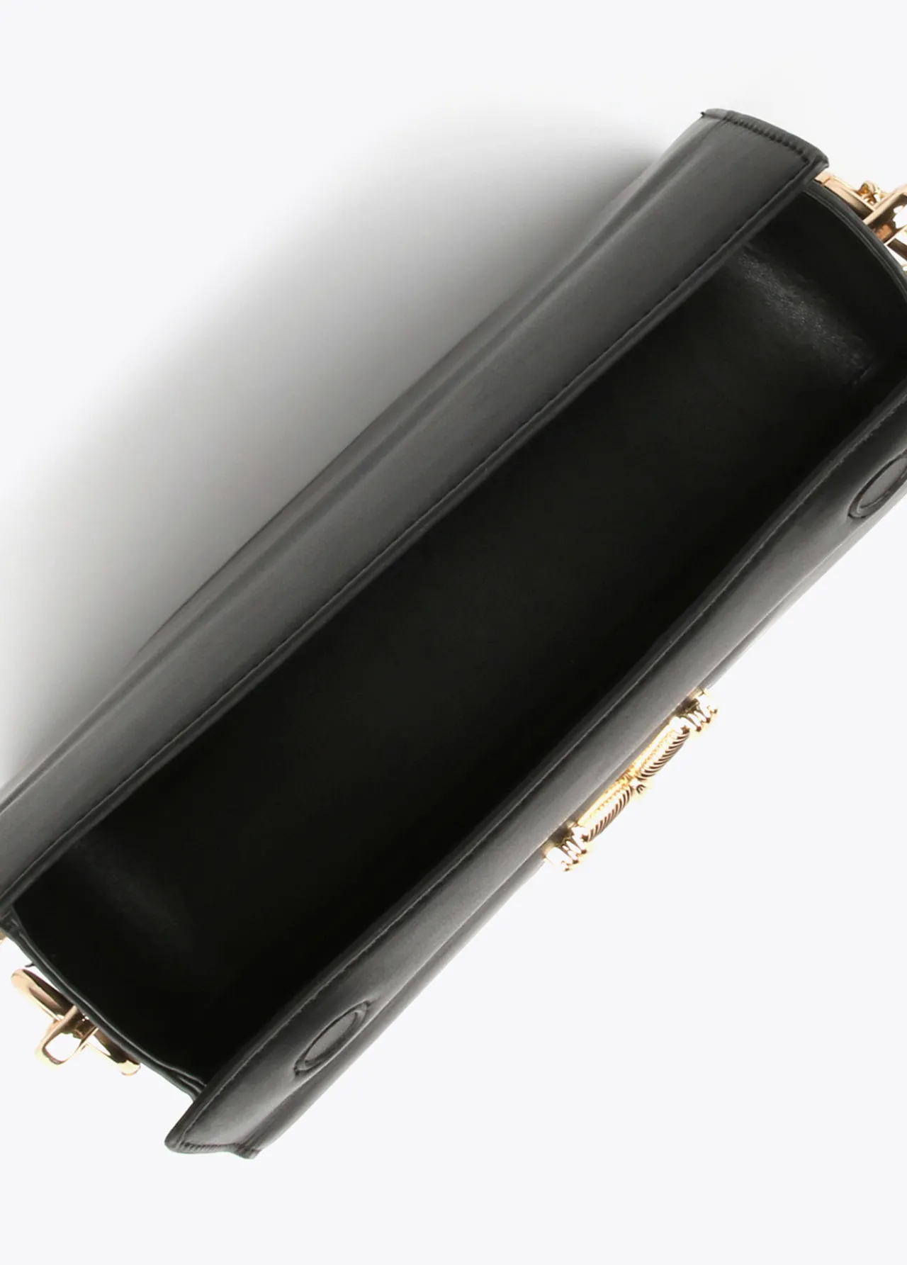 bandolera_dorada_3-1.webp Lola Casademunt Bandoleras | Bolsos Pequeños<Bandolera dorada NEGRO
