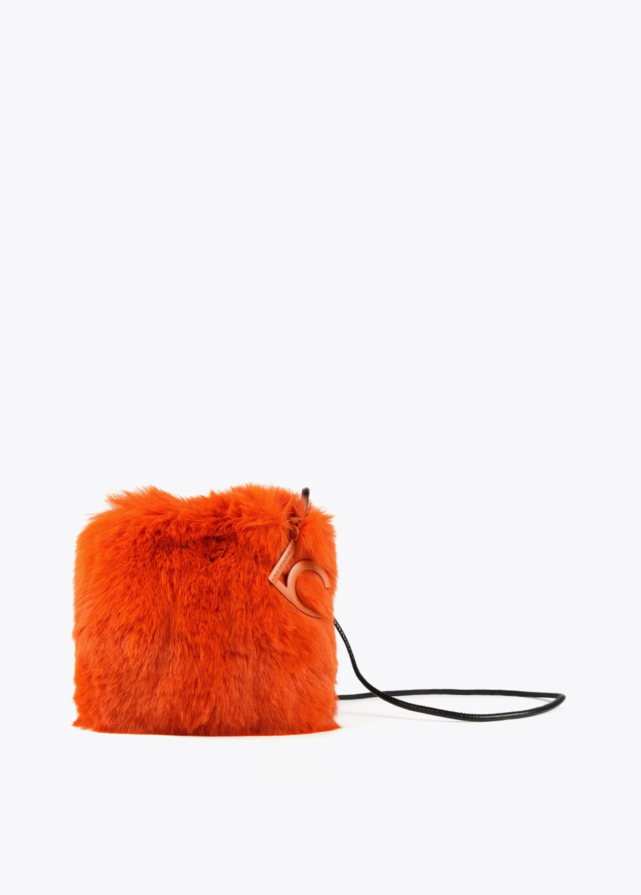 bandolera_efecto_pelo_0.webp Lola Casademunt Bolsos Pequeños | Bandoleras<Bandolera efecto pelo NEGRO