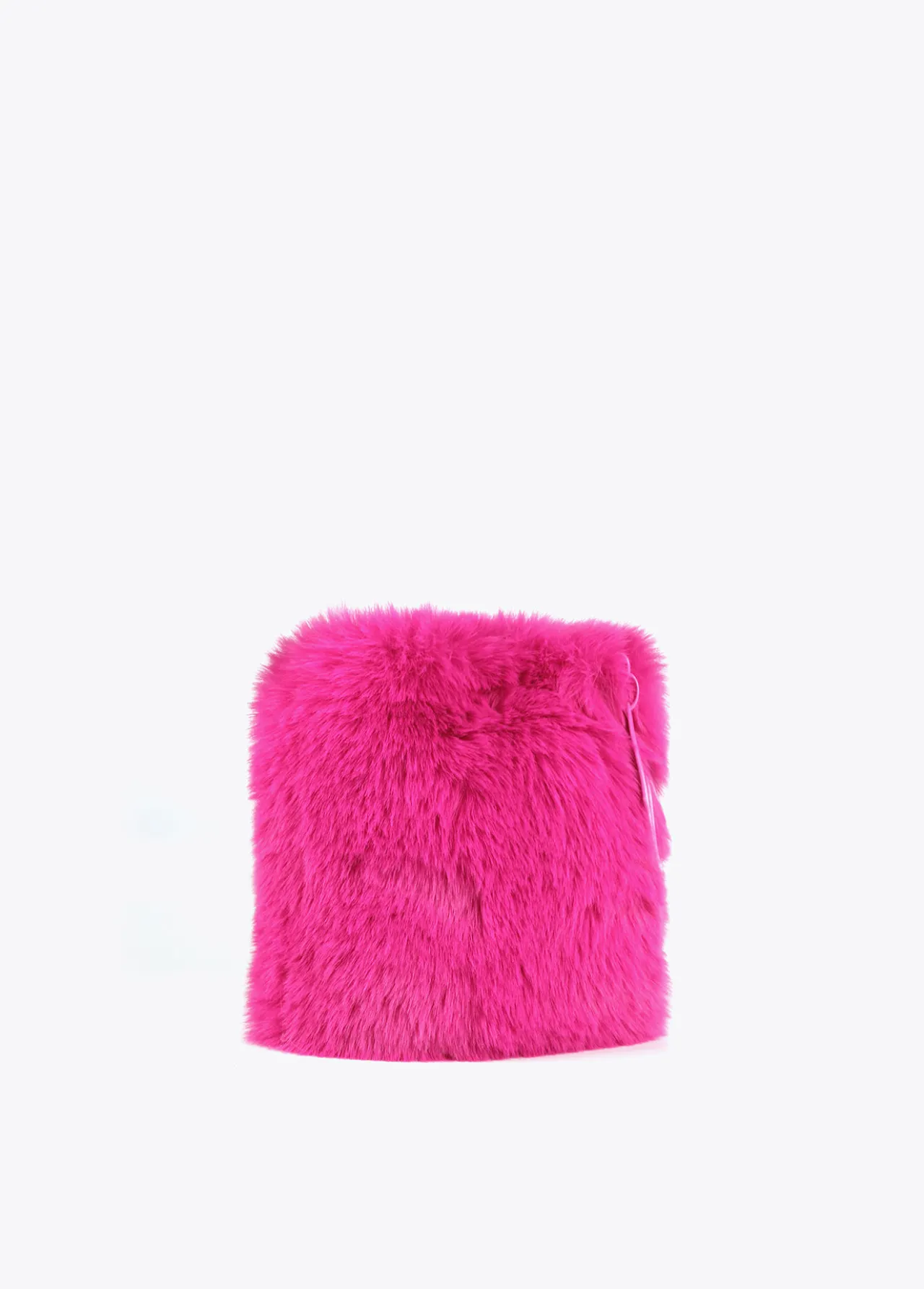 bandolera_efecto_pelo_3-2.webp Lola Casademunt Bandoleras | Bolsos Pequeños<Bandolera efecto pelo NEGRO