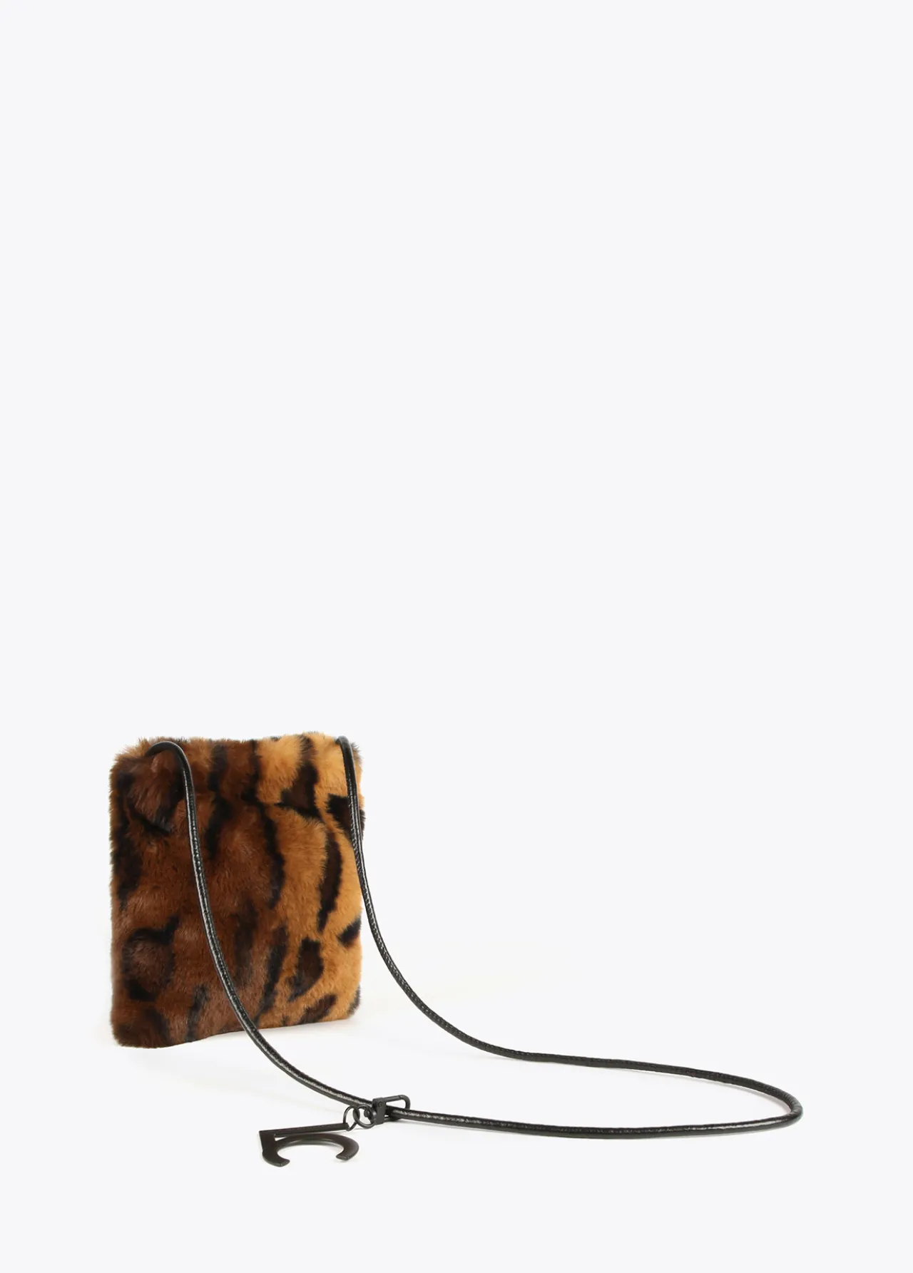 bandolera_efecto_pelo_animal_5.webp Lola Casademunt Animal Print | Bandoleras<Bandolera efecto pelo animal MARRON-NEGRO