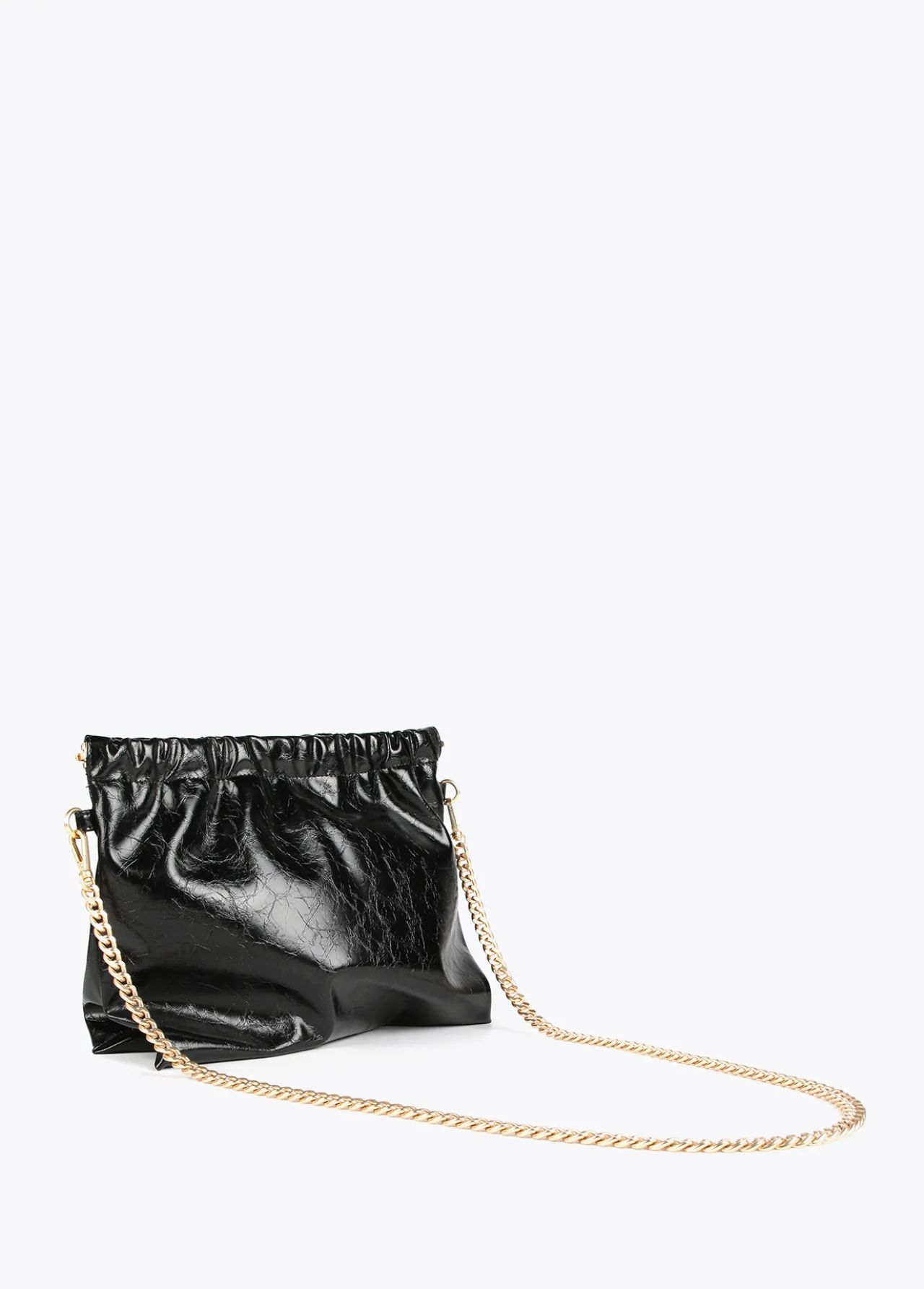 bandolera_efecto_piel_brillante_1.webp Lola Casademunt Bandoleras | Bolsos Pequeños<Bandolera efecto piel brillante NEGRO