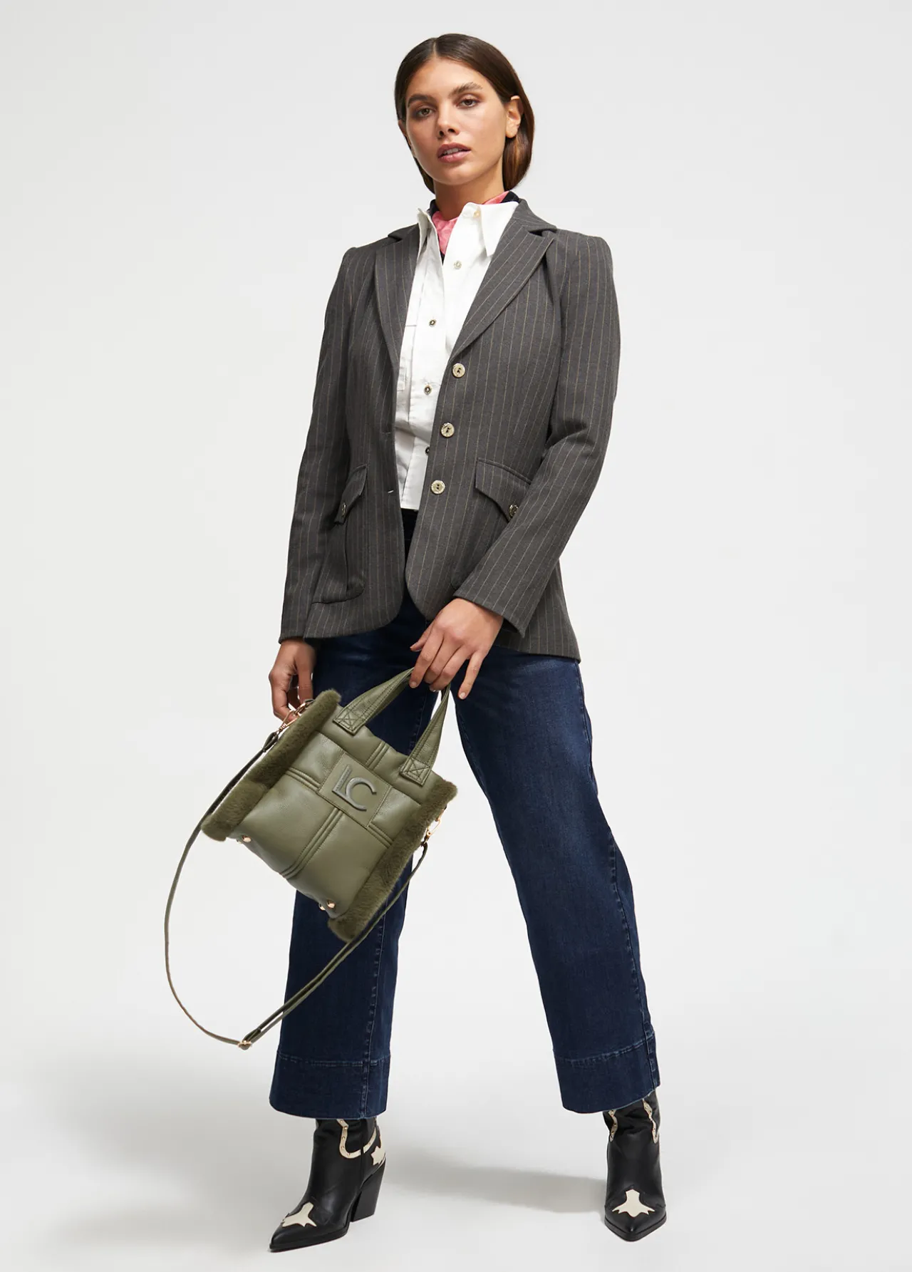 bandolera_efecto_piel_y_pelo_2-2.webp Lola Casademunt Bandoleras | Bolsos Pequeños<Bandolera efecto piel y pelo CRUDO