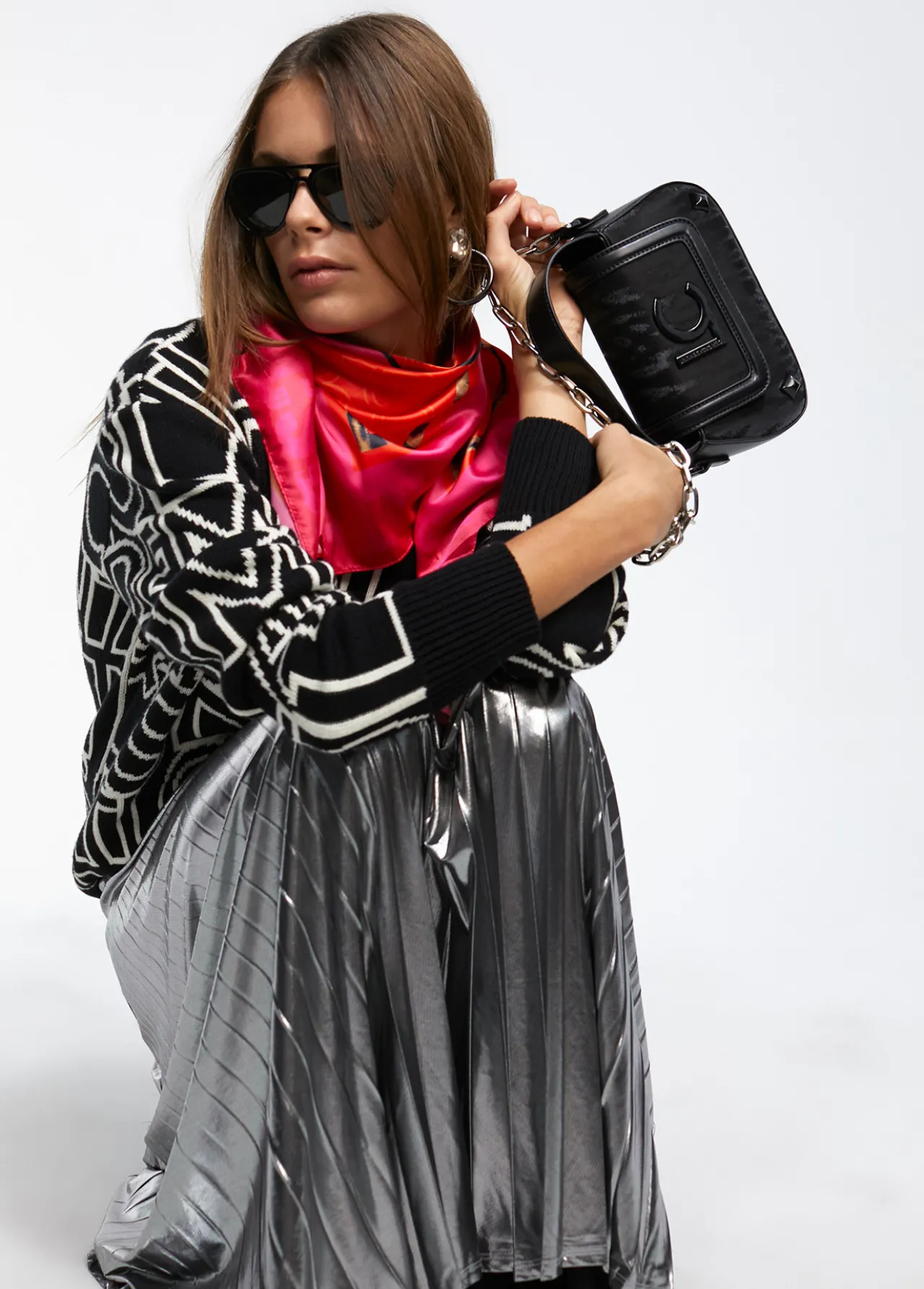 bandolera_estampado_zebra_1.webp Lola Casademunt Bandoleras | Bolsos Pequeños<Bandolera estampado zebra NEGRO