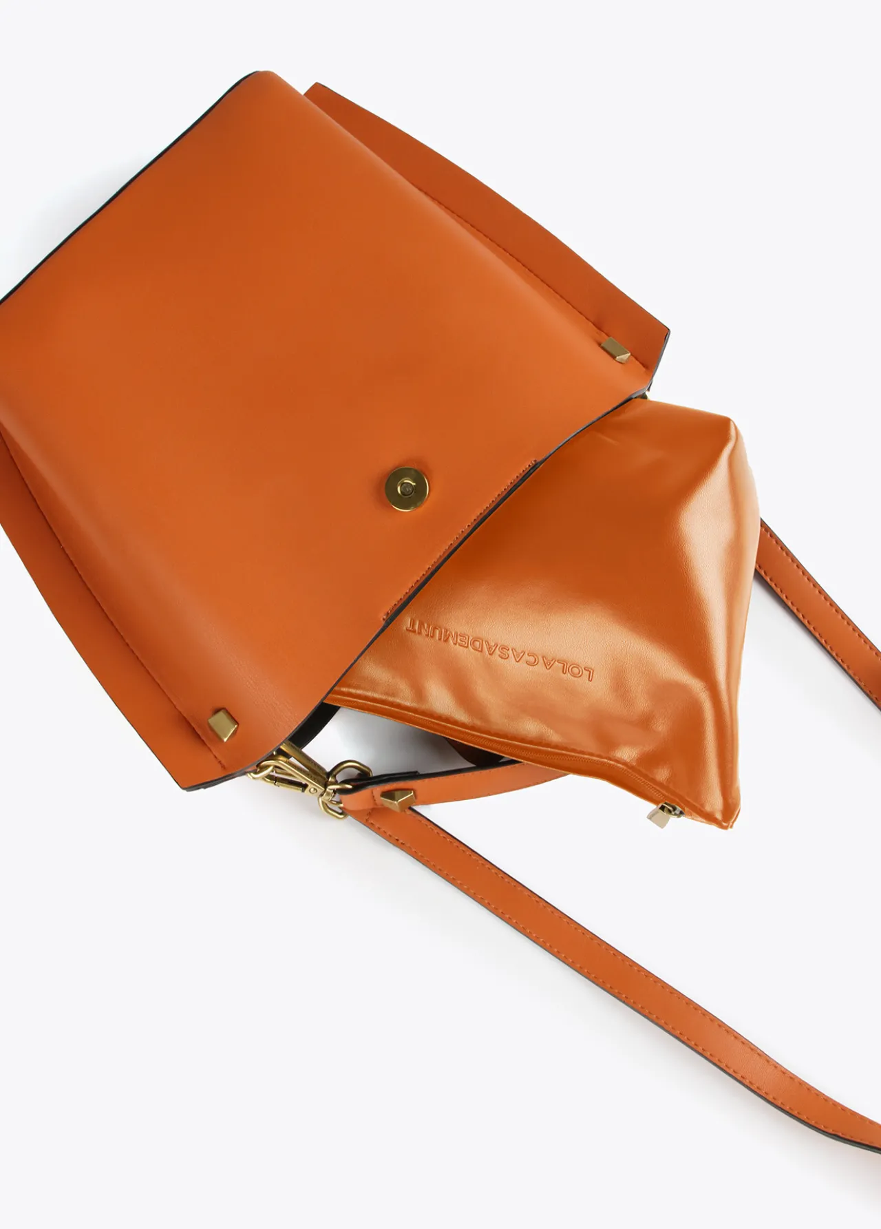 bandolera_logo_animal_2.webp Lola Casademunt Bandoleras | Bolsos Pequeños<Bandolera logo animal CAMEL