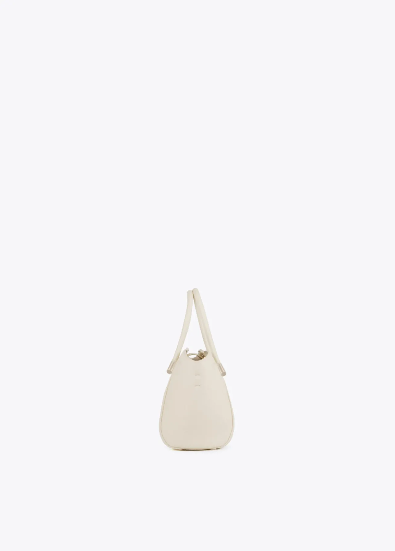 bandolera_mini_shopper_5-2.webp Lola Casademunt Bandoleras | Bolsos Pequeños<Bandolera mini shopper FUCSIA