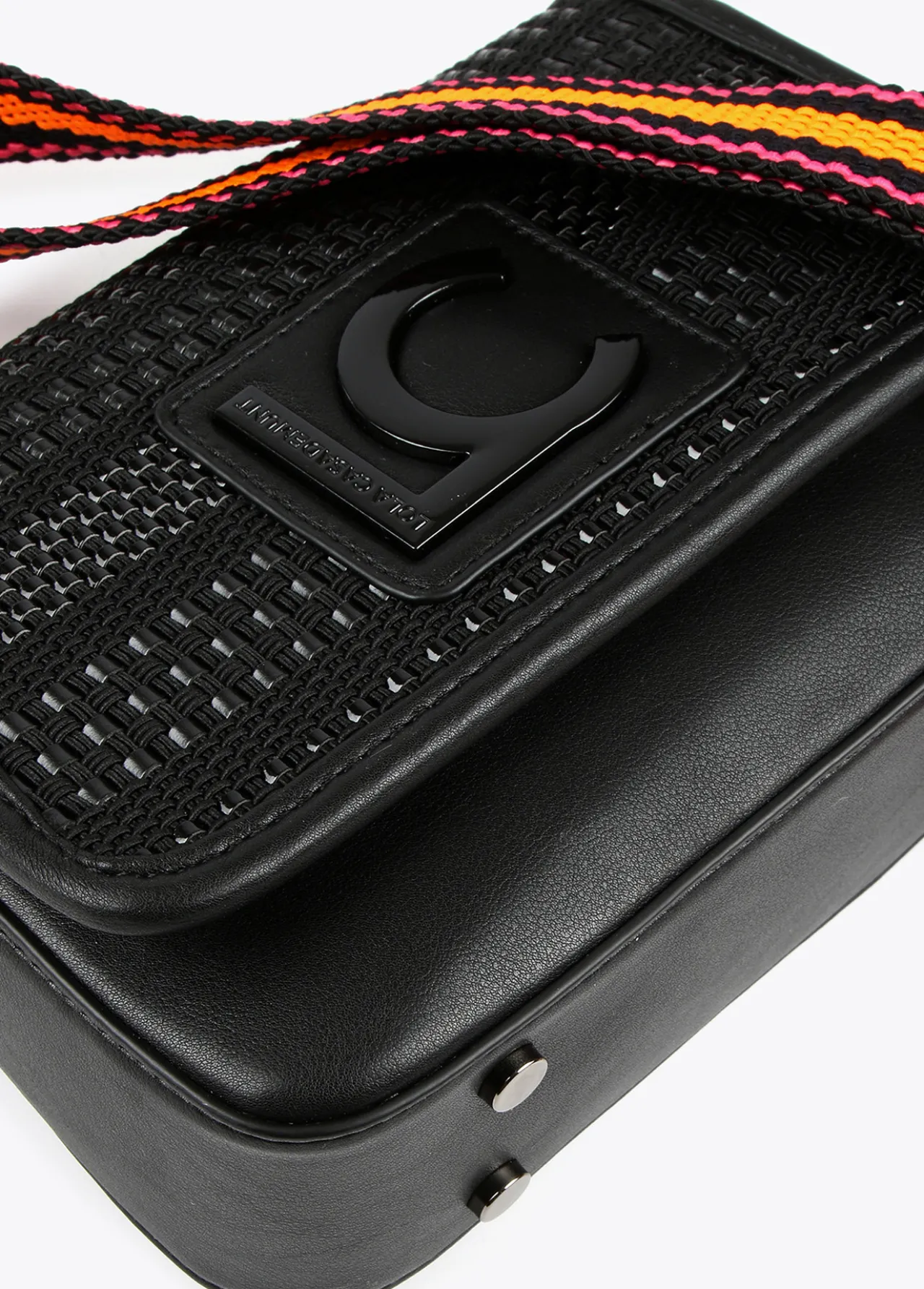 bandolera_negra_1.webp Lola Casademunt Bolsos<Bandolera negra NEGRO