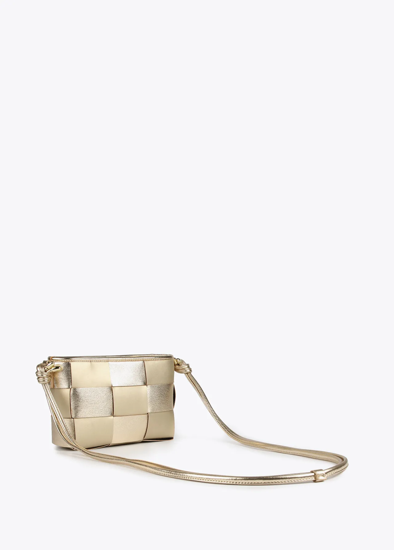 bandolera_trenzada_5-1.webp Lola Casademunt Bandoleras | Bolsos Pequeños<Bandolera trenzada DORADO