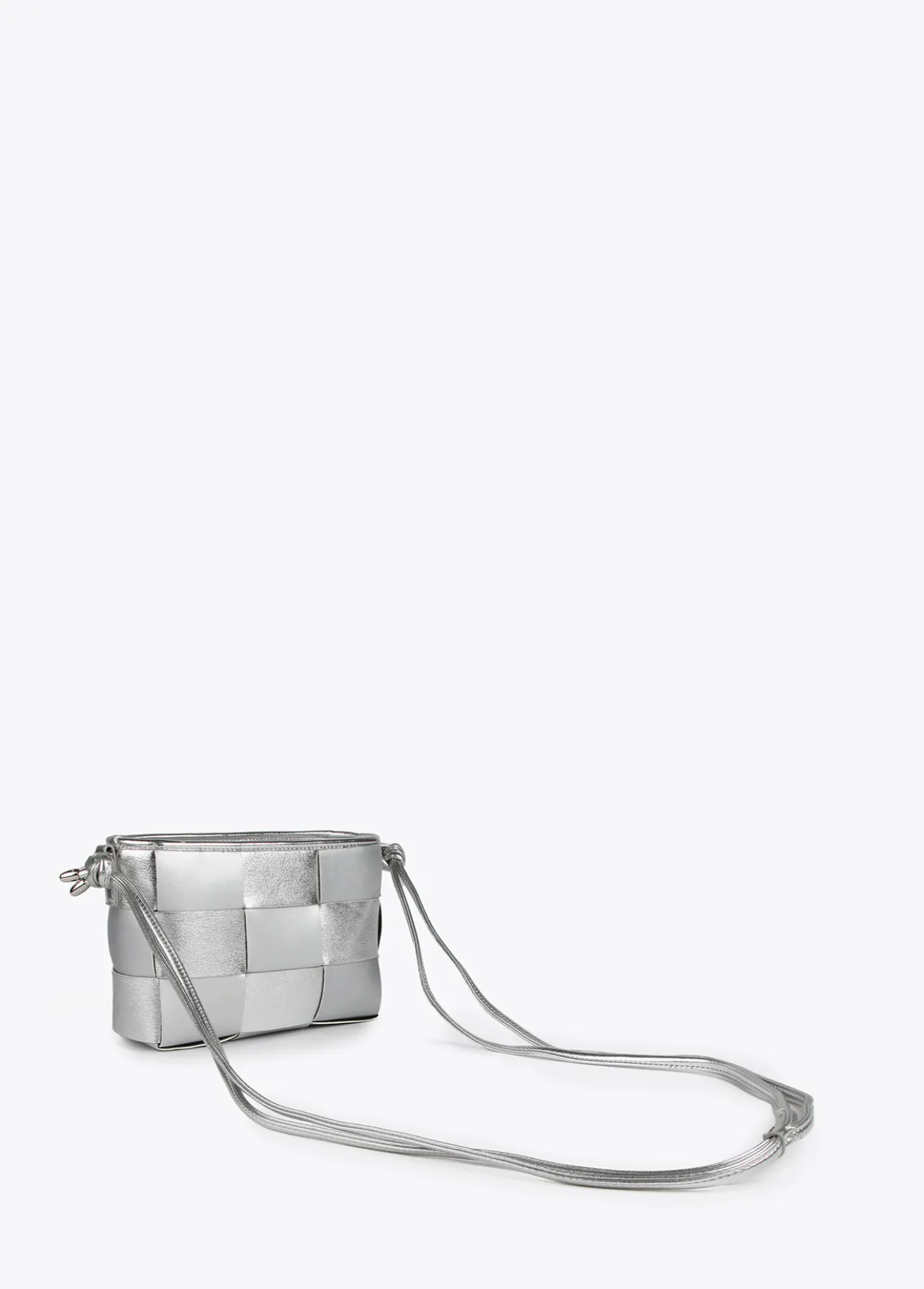 bandolera_trenzada_5.webp Lola Casademunt Bandoleras | Bolsos Pequeños<Bandolera trenzada DORADO