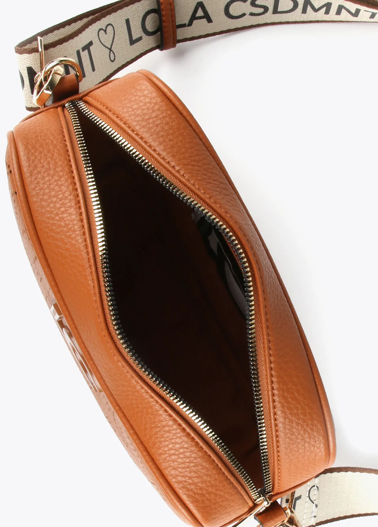 bandolera_troquelada_1-3.webp Lola Casademunt Bandoleras | Bolsos Pequeños<Bandolera troquelada MARRON