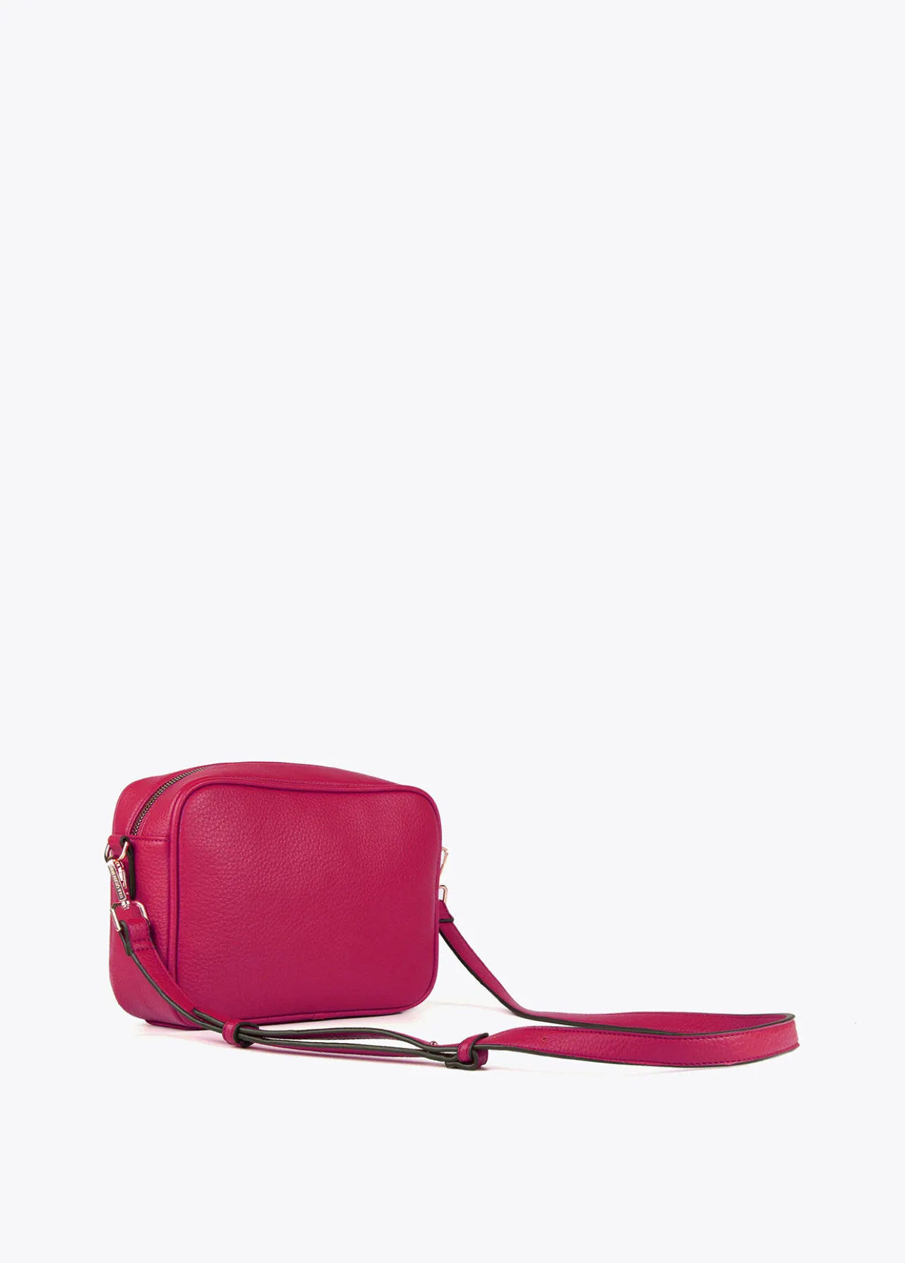 bandolera_troquelada_4-2.webp Lola Casademunt Bandoleras | Bolsos Pequeños<Bandolera troquelada MARRON