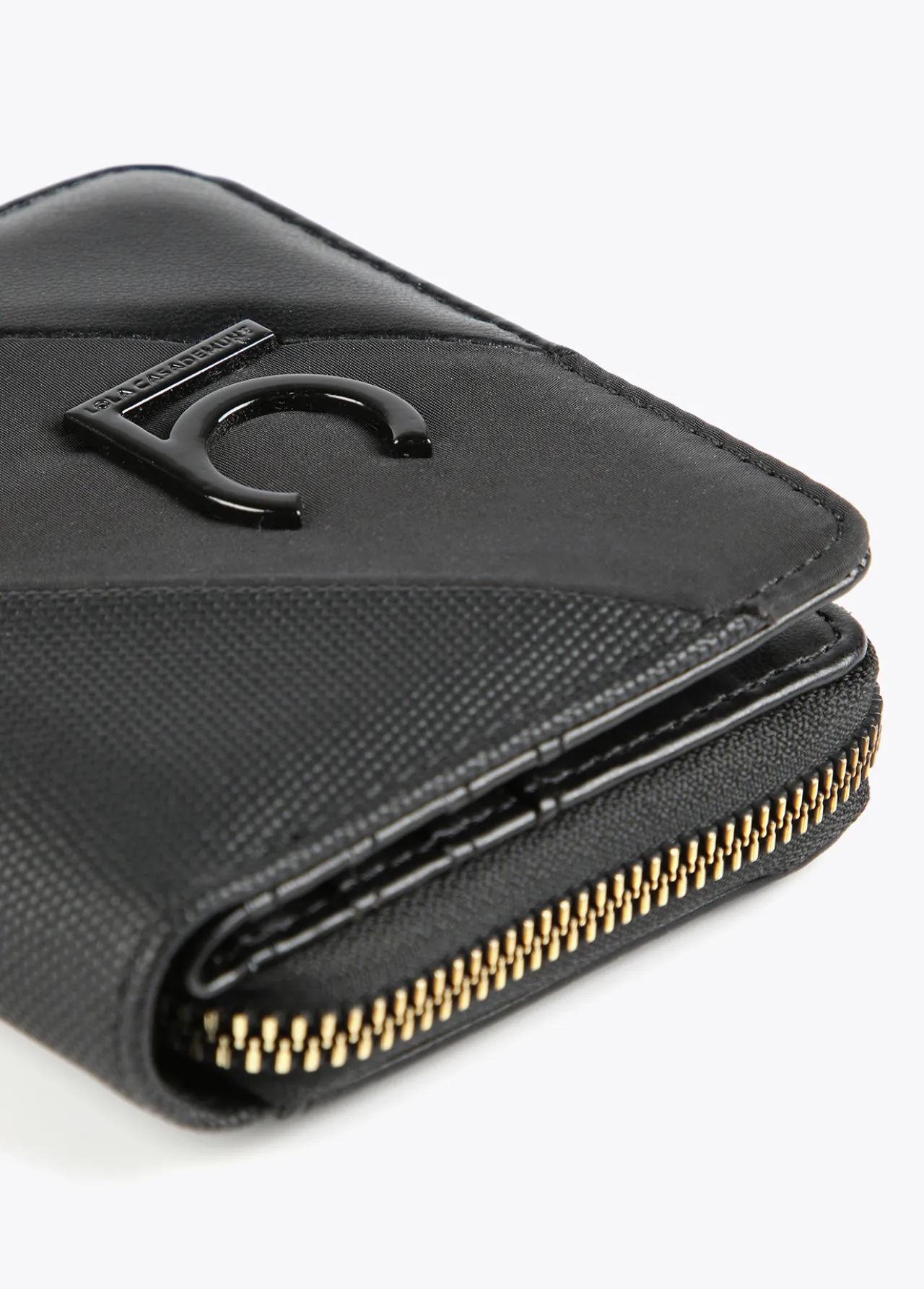 billetero_pequeo_con_logo_4.webp Lola Casademunt Bolsos | Accesorios<Billetero pequeño con logo NEGRO