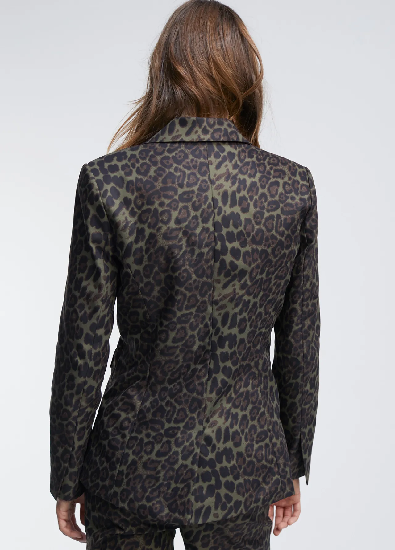 blazer_animal_print_1-1.webp Lola Casademunt Animal Print | Americanas Y Blazers<Blazer animal print NEGRO-VERDE