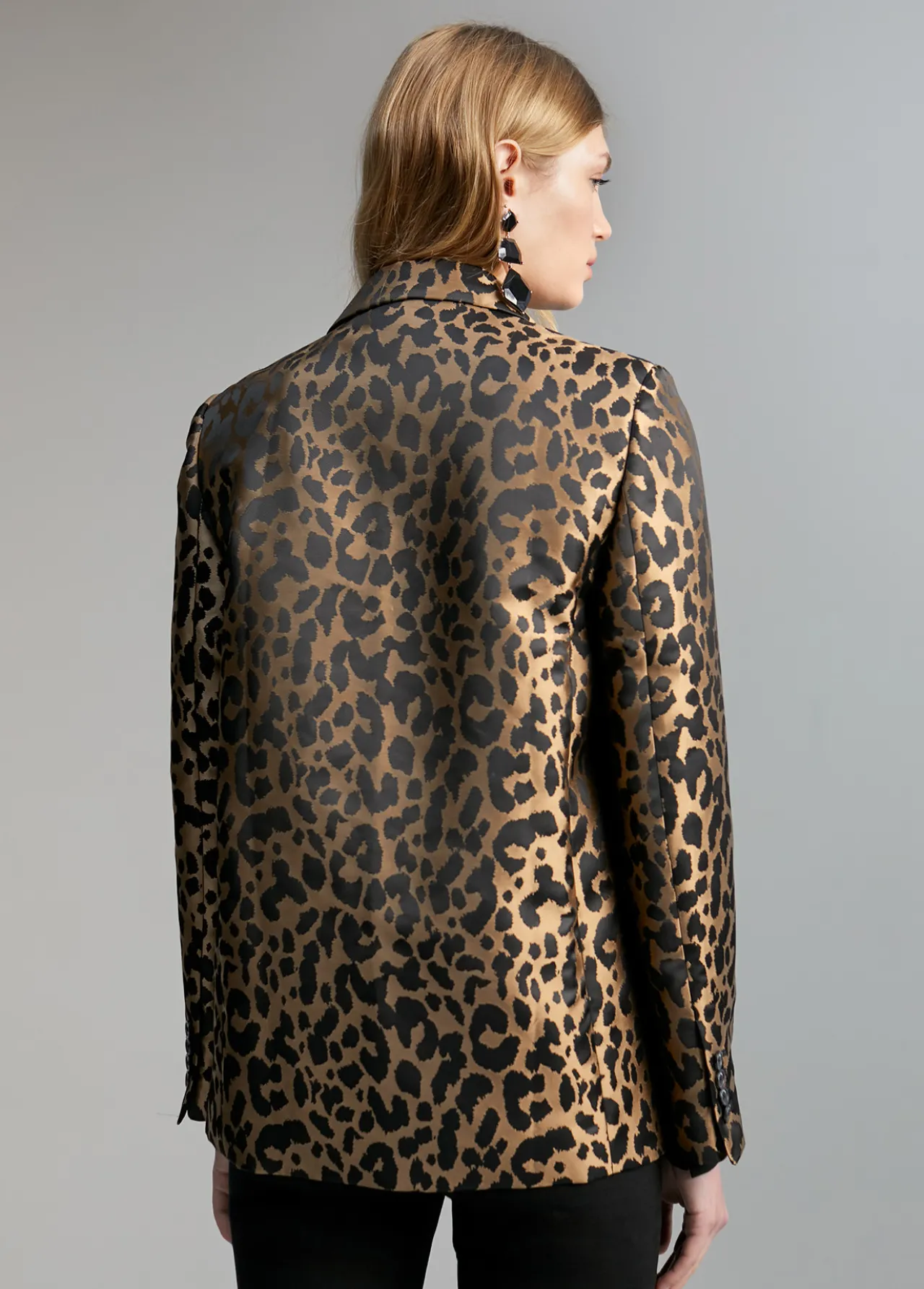 blazer_animal_print_2.webp Lola Casademunt Americanas Y Blazers | Animal Print<Blazer animal print NEGRO-MARRON