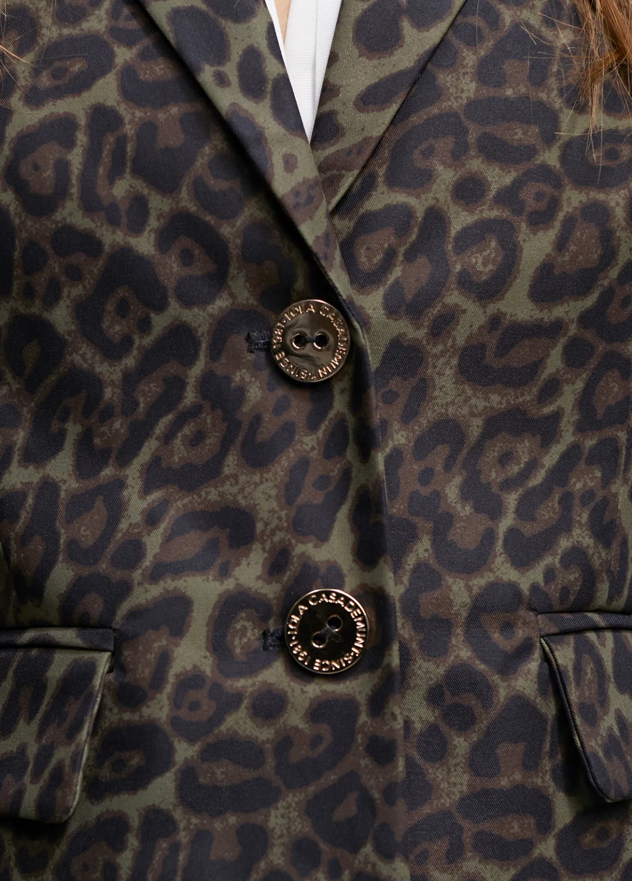 blazer_animal_print_5-1.webp Lola Casademunt Animal Print | Americanas Y Blazers<Blazer animal print NEGRO-VERDE