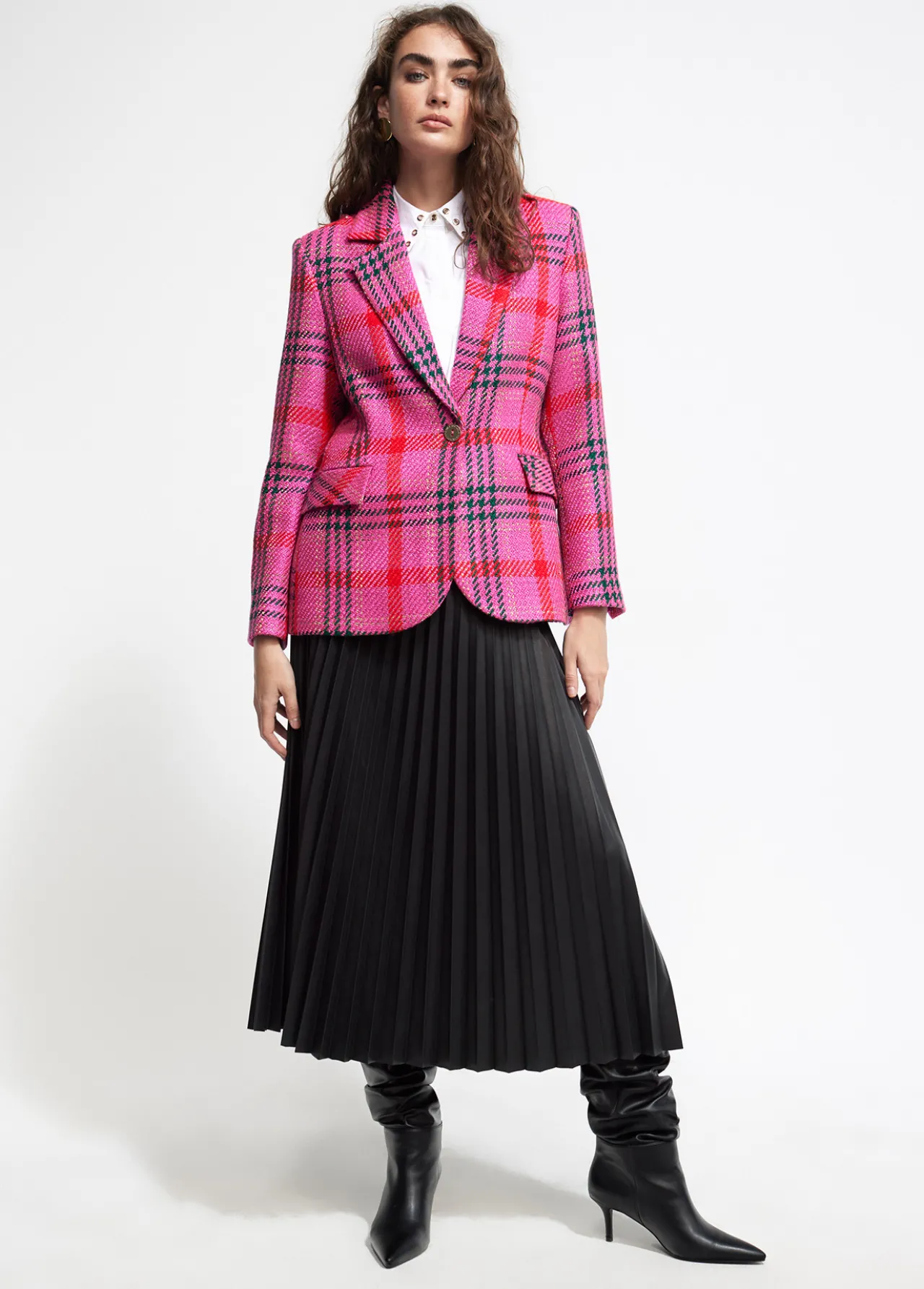 blazer_cuadros_tweed_5.webp Lola Casademunt Americanas Y Blazers<Blazer cuadros tweed ROSA-MULTICOLOR