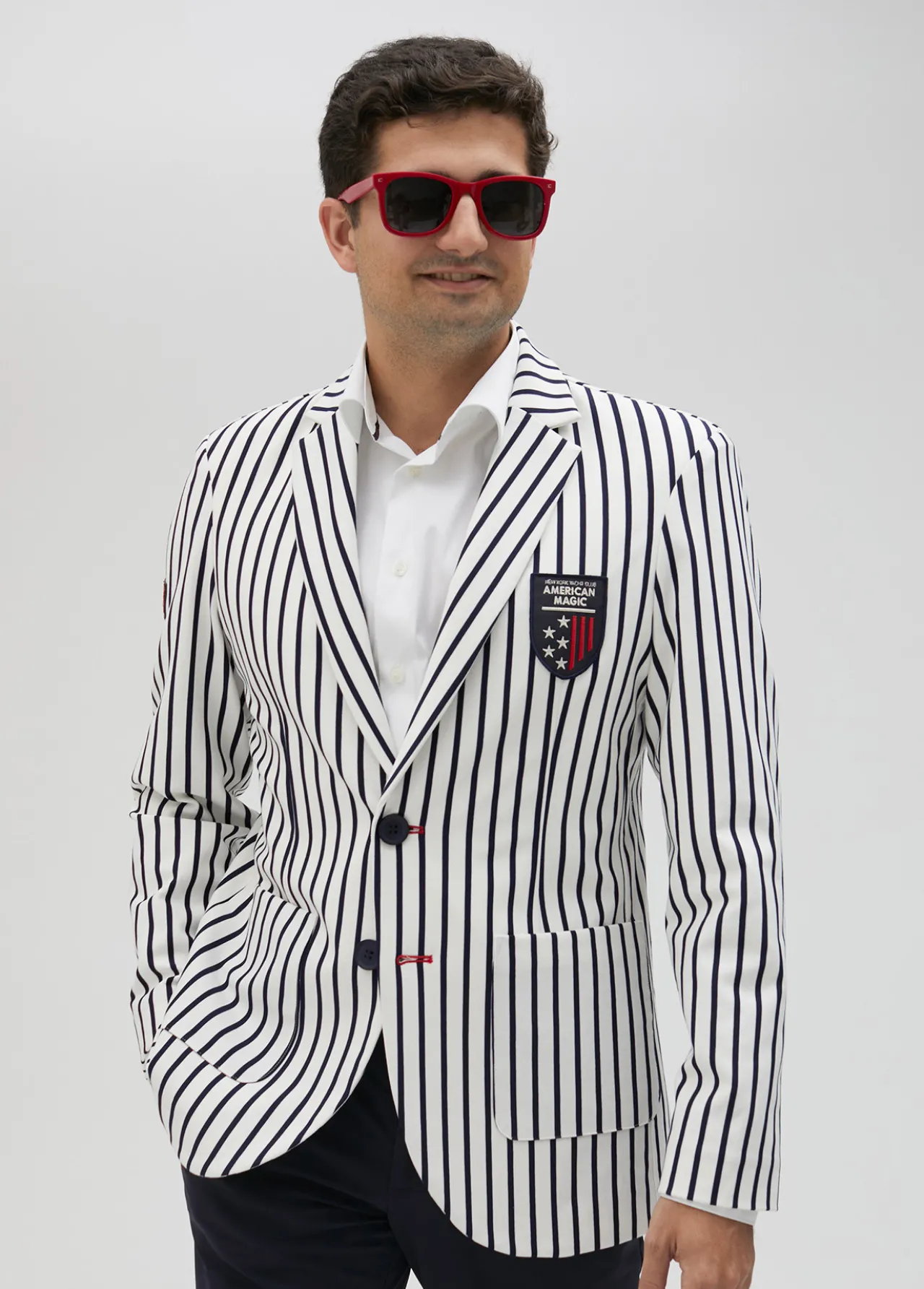 blazer_hombre_rayas_edicin_limitada__lola_casademunt_7.webp Lola Casademunt Americanas Y Blazers<Blazer hombre rayas edición limitada - Lola Casademunt BLANCO-AZUL