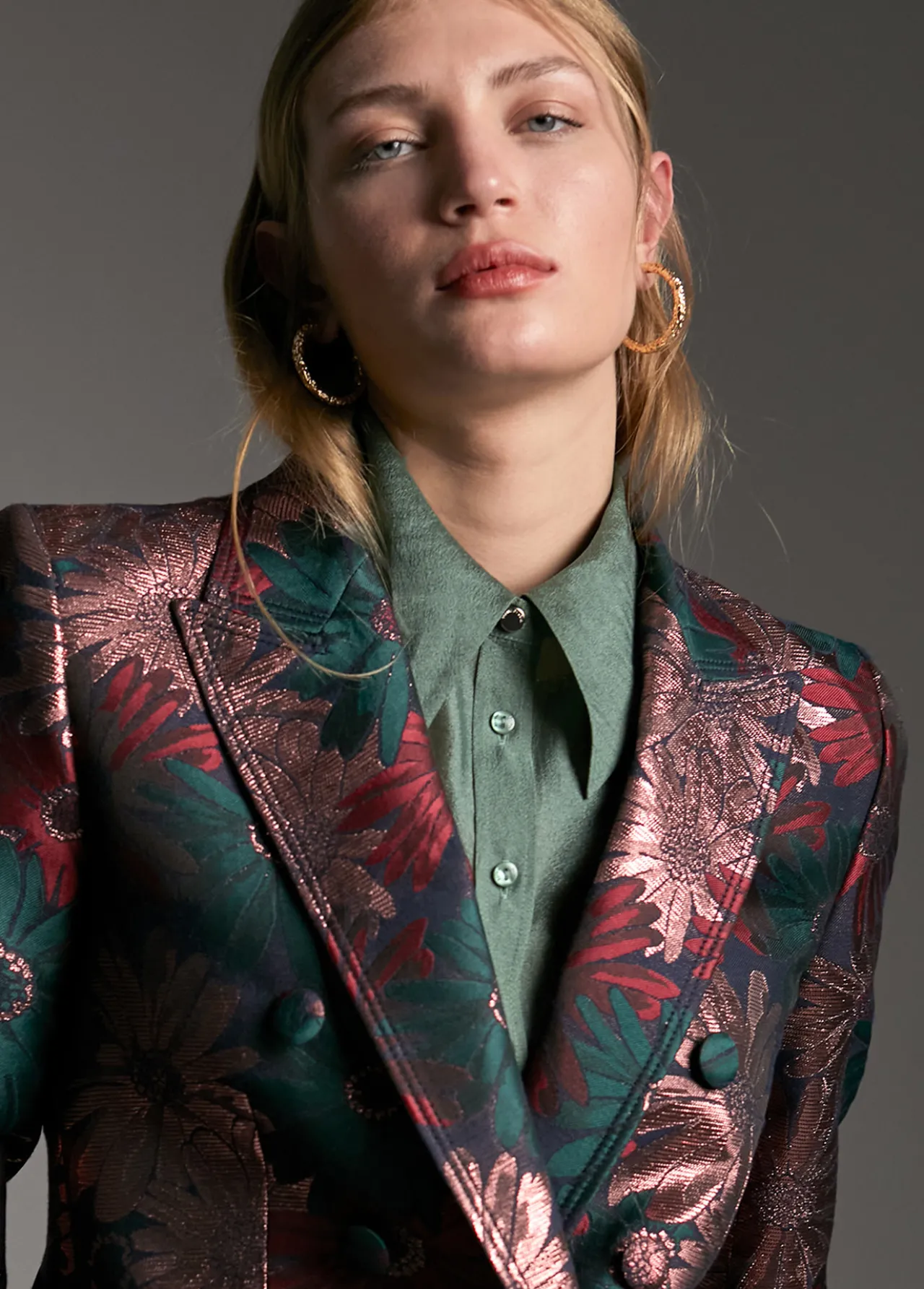blazer_jacquard_floral_5.webp Lola Casademunt Americanas Y Blazers<Blazer jacquard floral VERDE-MULTICOLOR