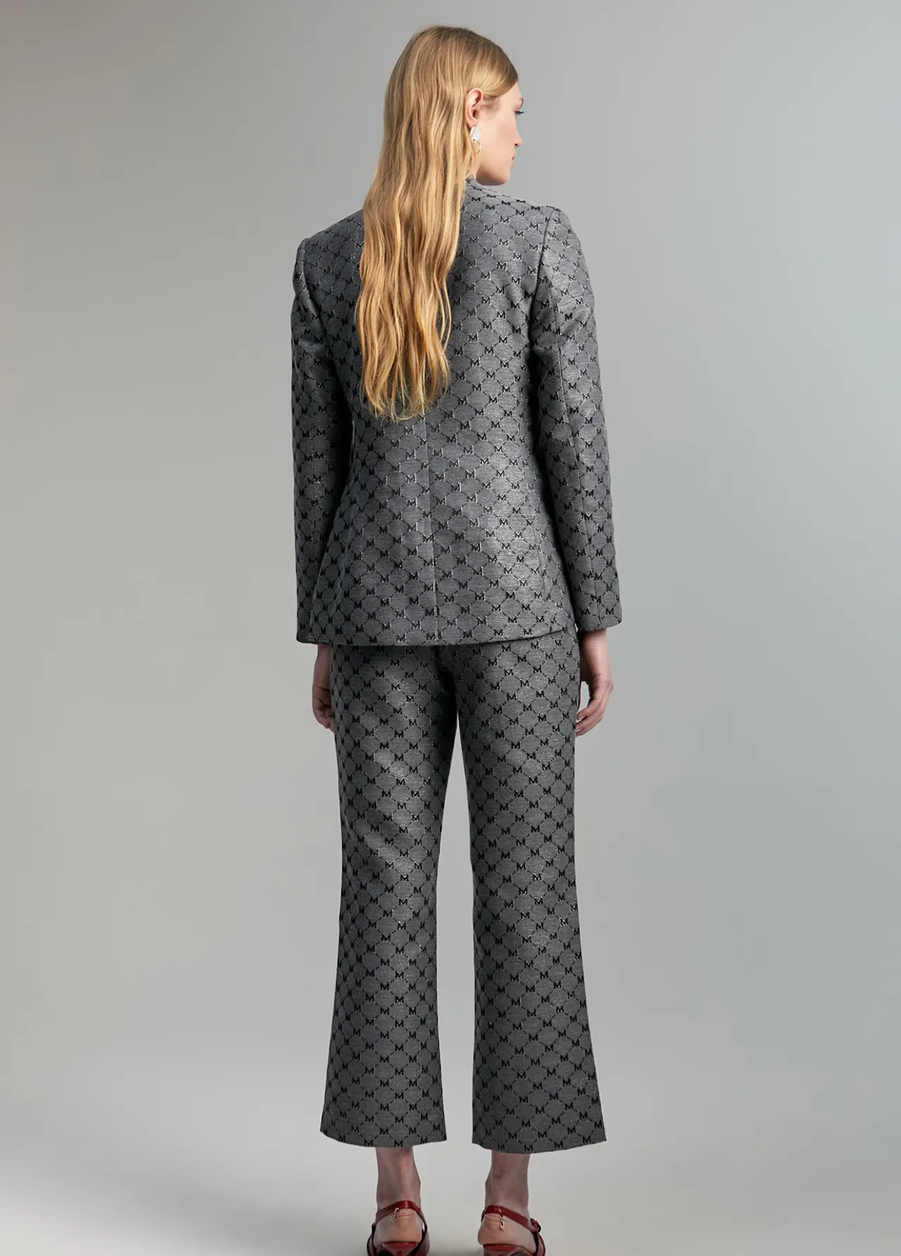 blazer_jacquard_monograma_4.webp Lola Casademunt Americanas Y Blazers<Blazer jacquard monograma GRIS-METAL