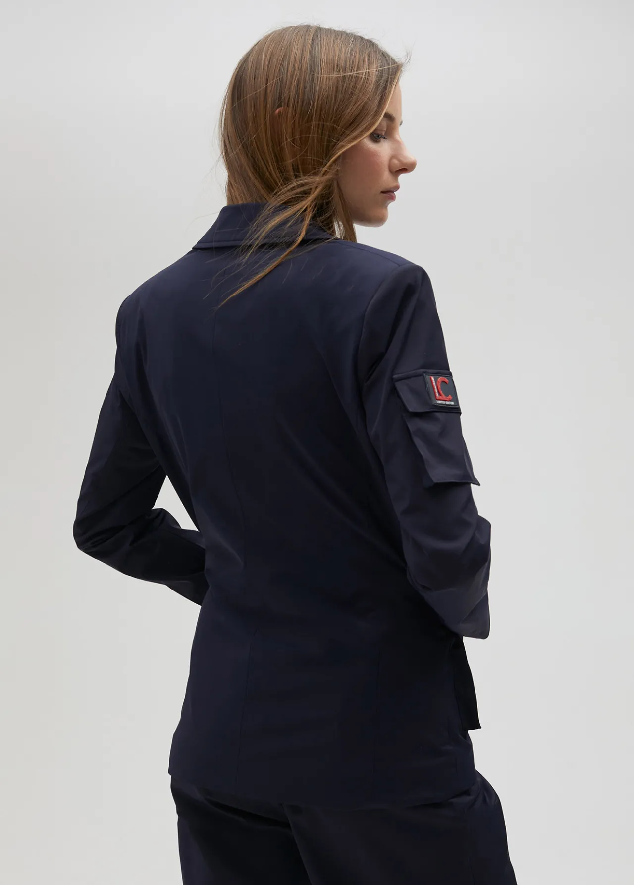 blazer_tcnica_de_edicin_limitada__lola_casademunt_2.webp Lola Casademunt Americanas Y Blazers<Blazer técnica de edición limitada - Lola Casademunt NAVY