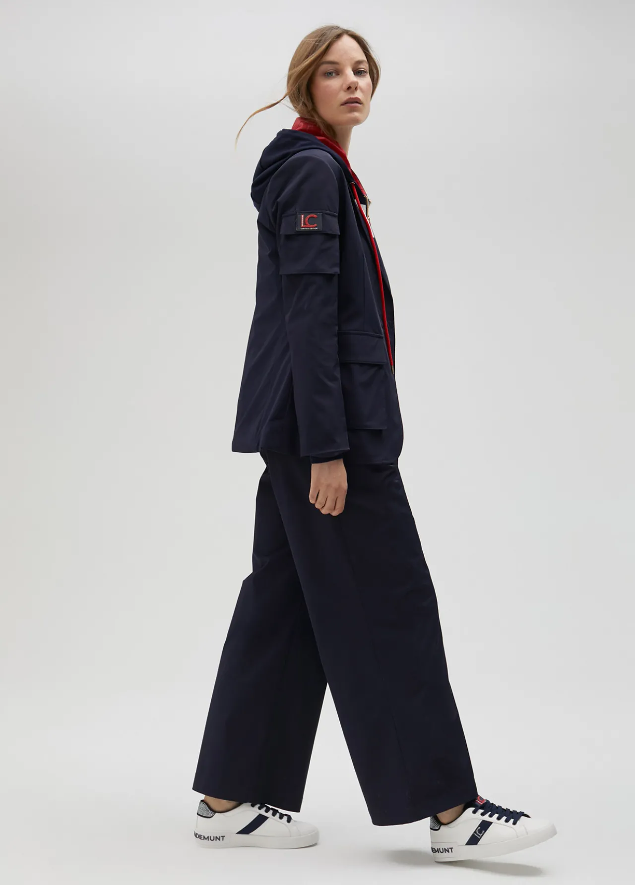 blazer_tcnica_de_edicin_limitada__lola_casademunt_4.webp Lola Casademunt Americanas Y Blazers<Blazer técnica de edición limitada - Lola Casademunt NAVY