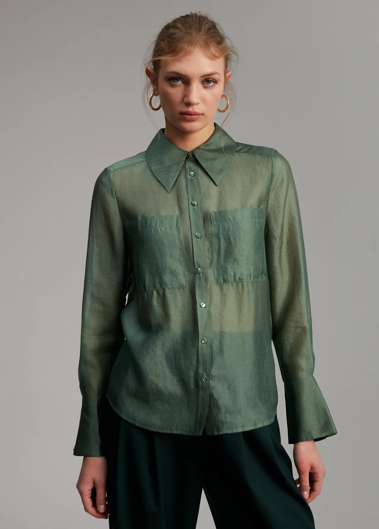blusa_bolsillos_transparencia_0.webp Lola Casademunt Camisas Y Blusas<Blusa bolsillos transparencia SALVIA