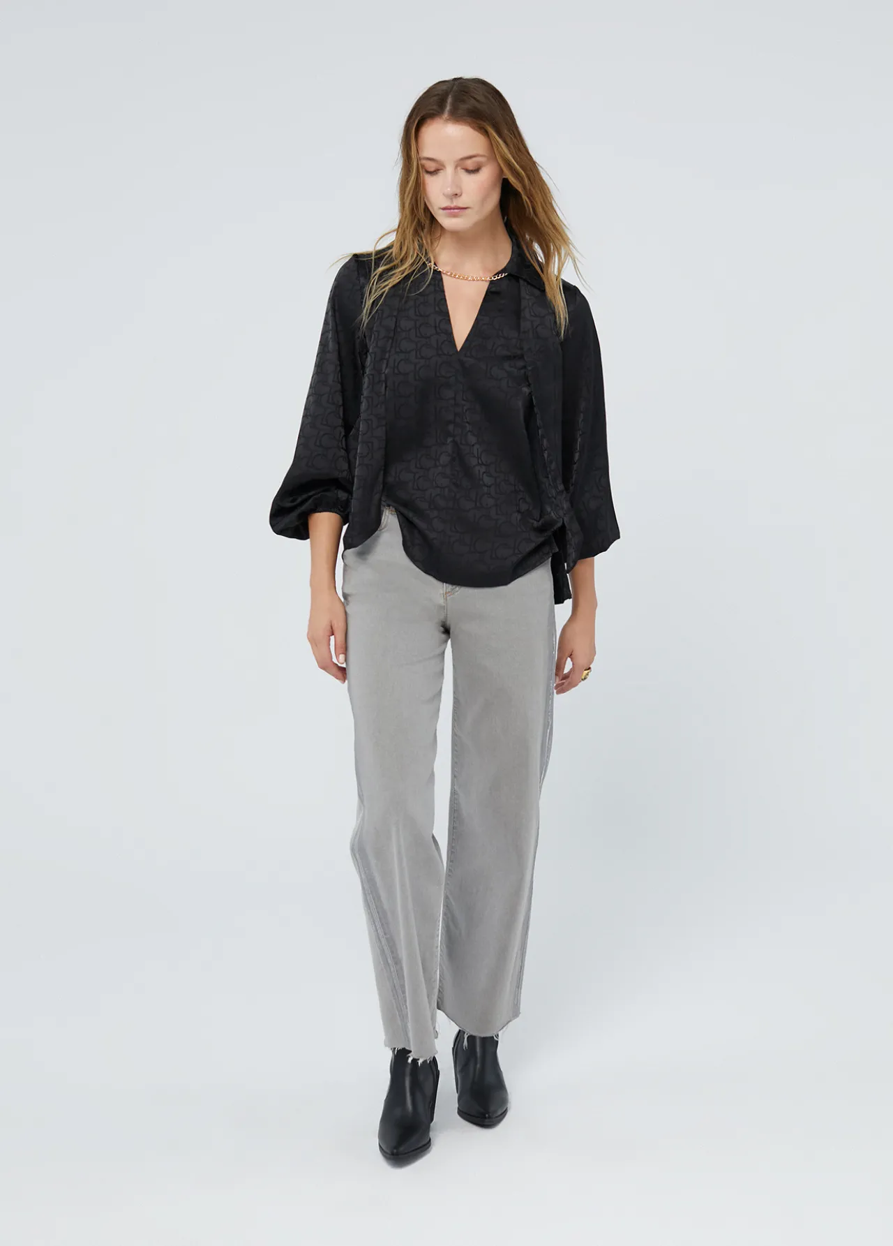 blusa_con_lazo_4-1.webp Lola Casademunt Camisas Y Blusas<Blusa con lazo PISTACHO