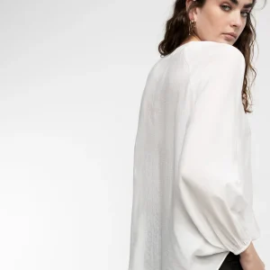 Lola Casademunt Camisetas Y Tops | Camisas Y Blusas<Blusa detalle eyelets CRUDO
