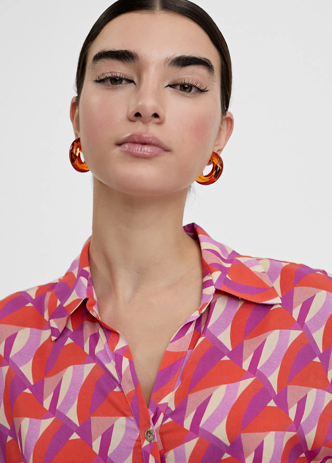 blusa_fluida_estampada_5.webp Lola Casademunt Camisas Y Blusas<Blusa fluida estampada ROJO-LILA