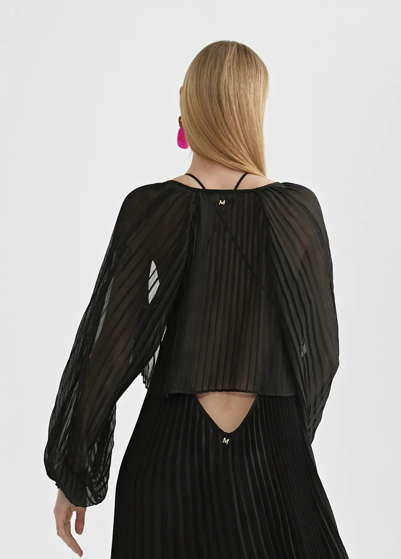 bolero_plisado_2-2.webp Lola Casademunt Camisas Y Blusas | Americanas Y Blazers<Bolero plisado FUCSIA