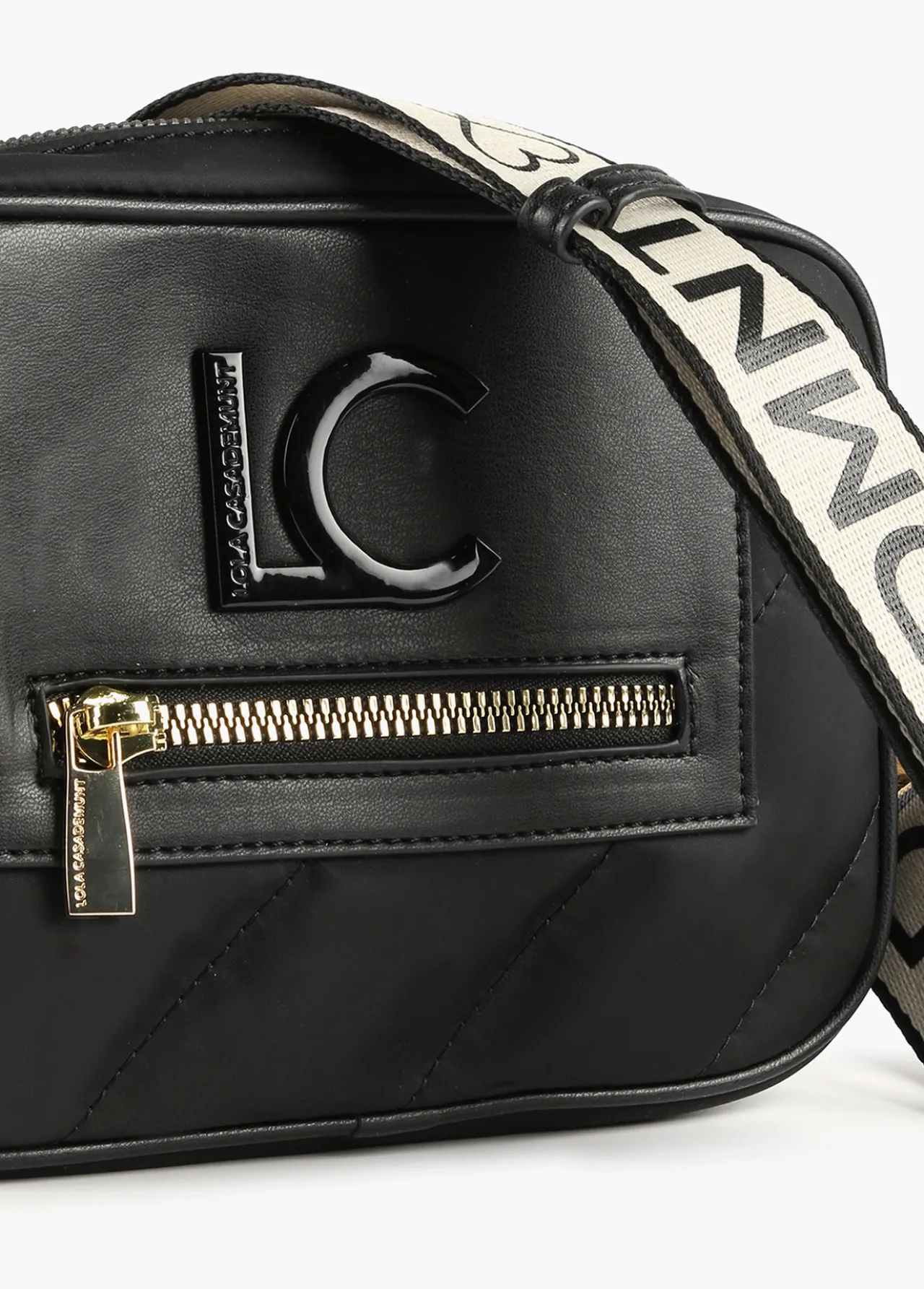 bolso_bandolera_acolchado_2.webp Lola Casademunt Bolsos<Bolso bandolera acolchado NEGRO