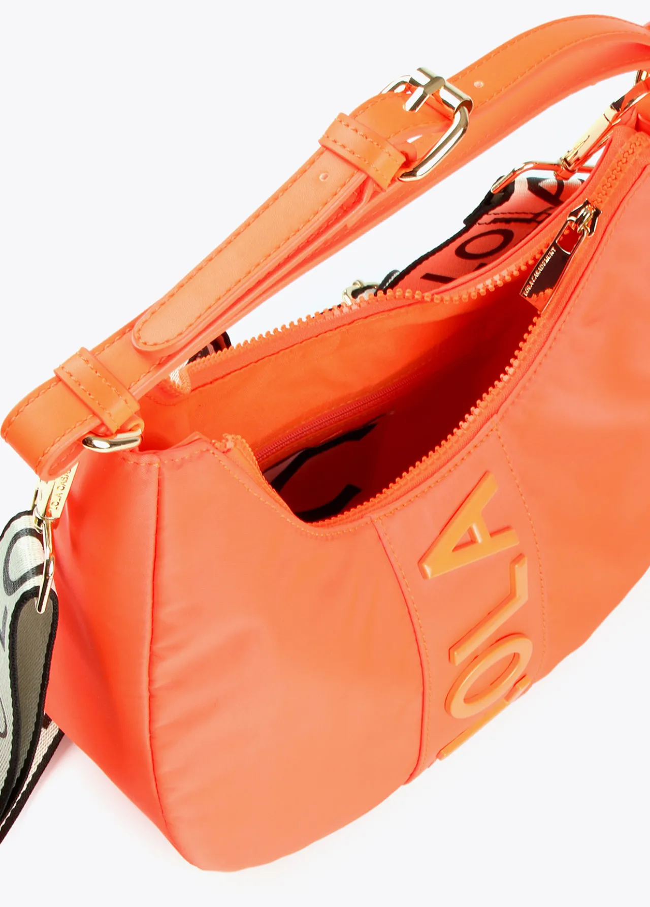 bolso_media_luna_fluor_3-1.webp Lola Casademunt Bolsos<Bolso media luna fluor FUCSIA