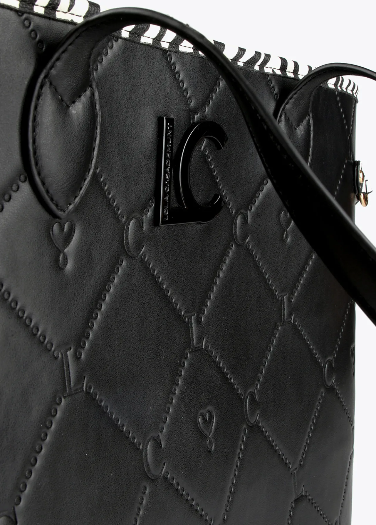 bolso_shopper_logotipado_8.webp Lola Casademunt Bolsos<Bolso shopper logotipado NEGRO