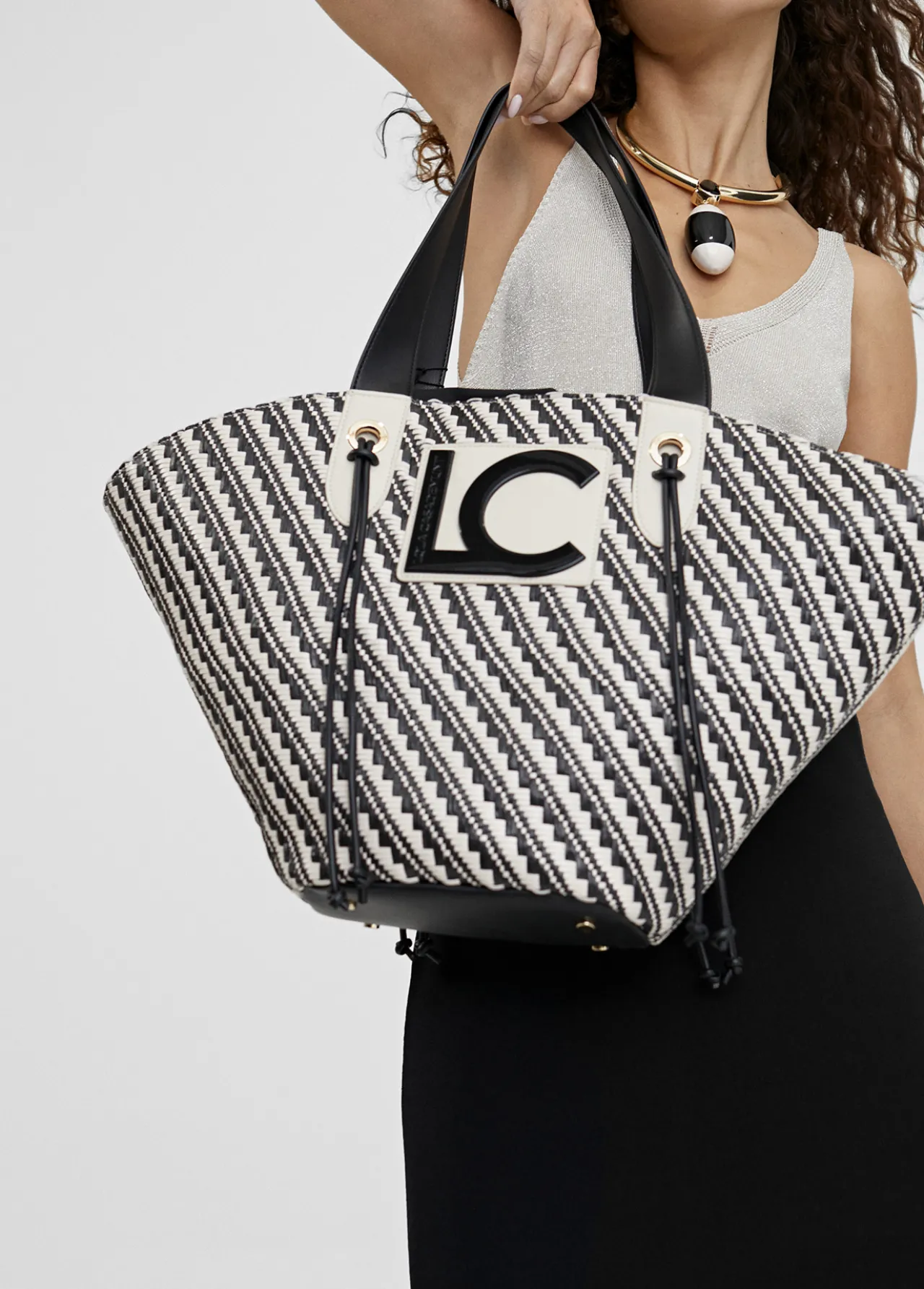 Lola Casademunt Bolsos | Baño<Bolso tipo cesta en efecto rafia NEGRO-CRUDO