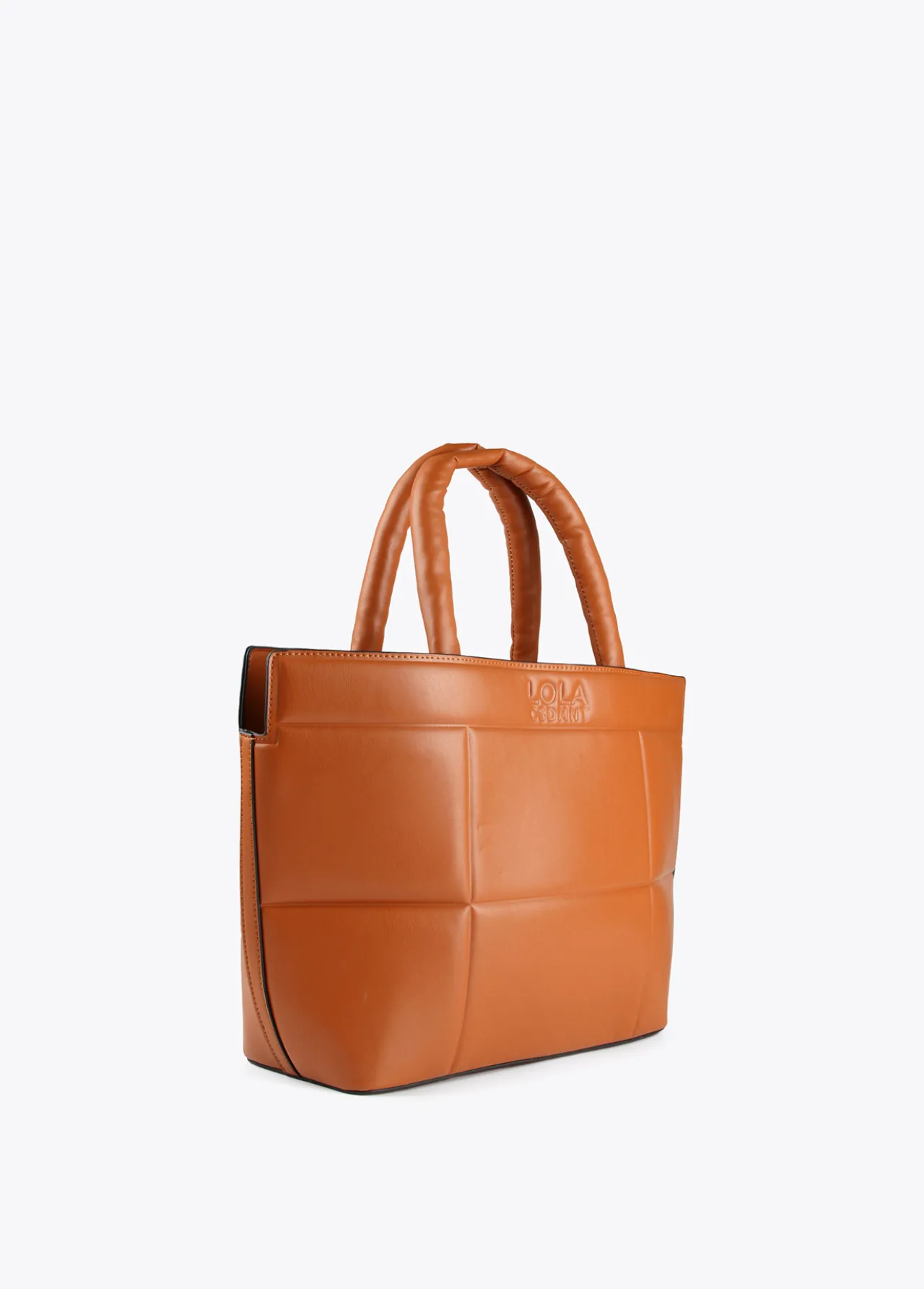 bolso_tipo_shopper_acolchado_3-1.webp Lola Casademunt Bolsos<Bolso tipo shopper acolchado CAMEL