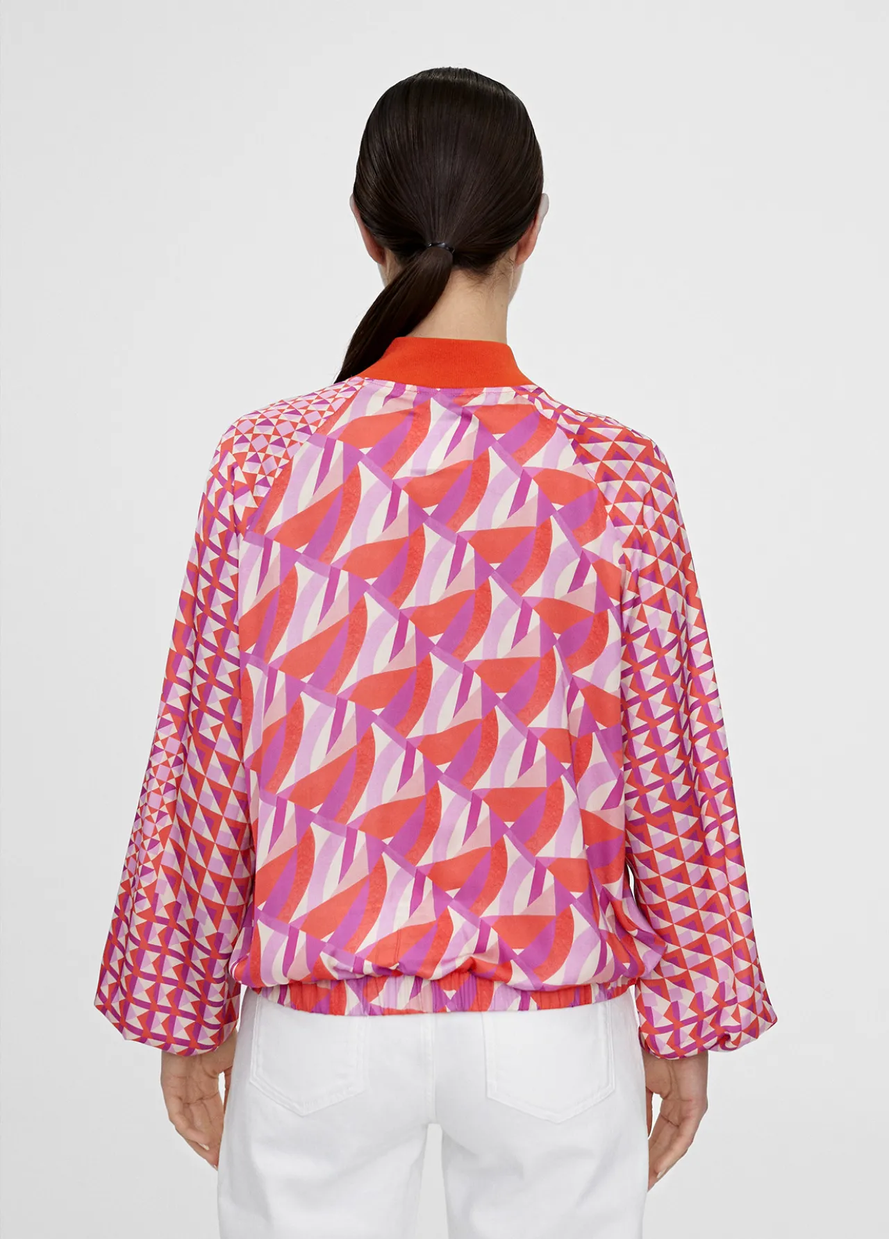 bomber_estampada_multicolor_1.webp Lola Casademunt Chaquetas Y Gabardinas<Bomber estampada multicolor ROJO-LILA