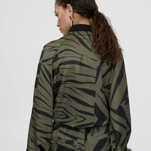 Lola Casademunt Chaquetas Y Gabardinas<Bomber estampado animal NEGRO-VERDE