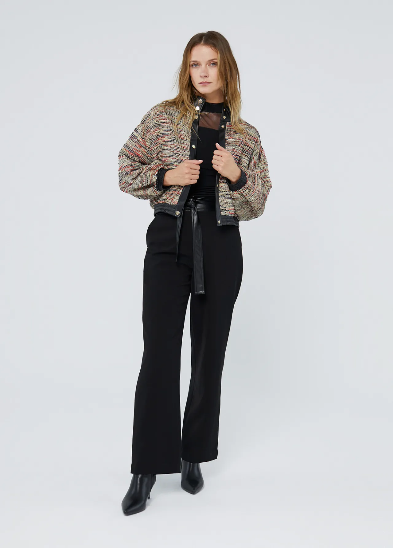 bomber_tweed_1.webp Lola Casademunt Abrigos Y Cazadoras | Chaquetas Y Gabardinas<Bomber tweed NEGRO-NARANJA
