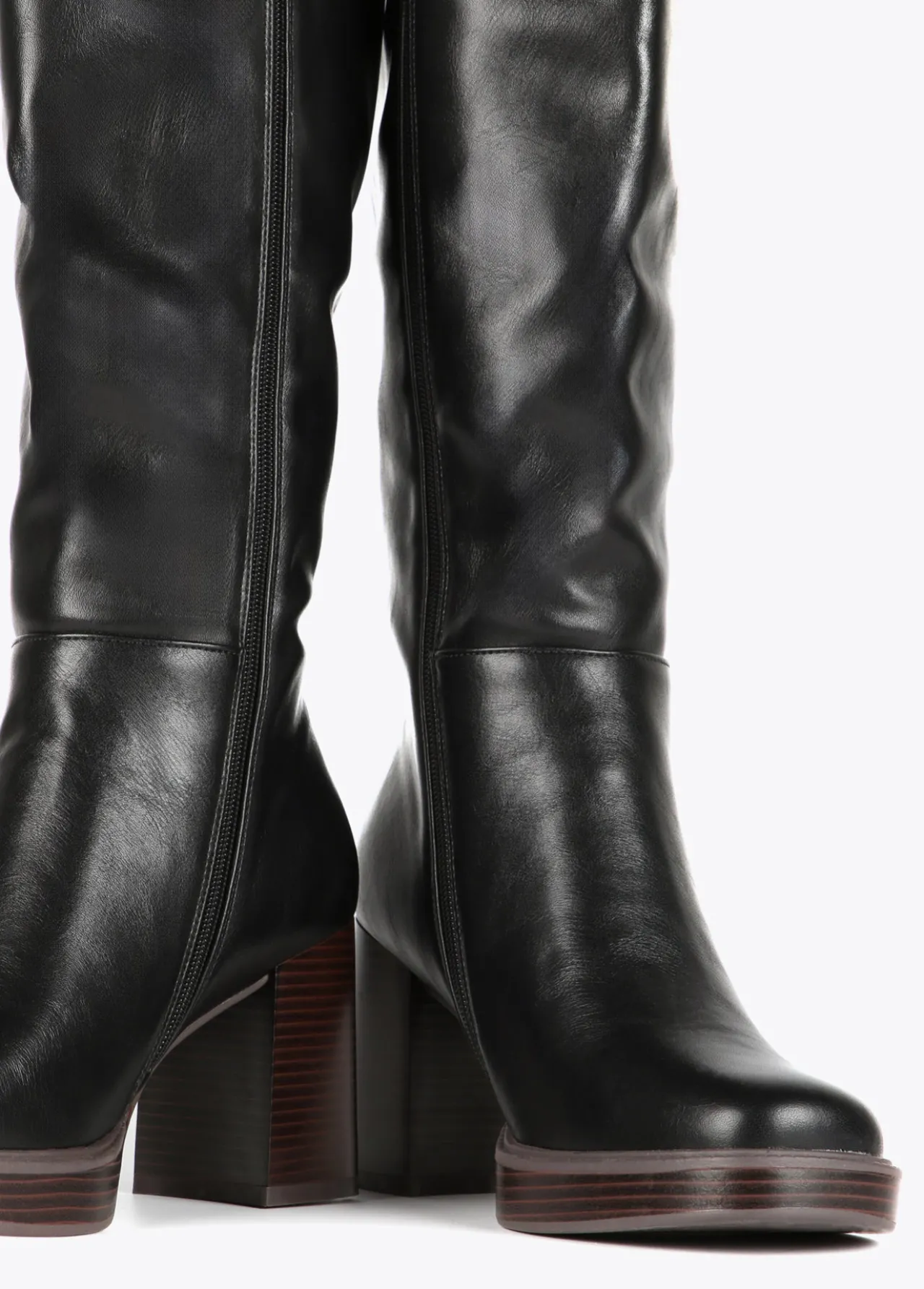 bota_de_cana_alta_2.webp Lola Casademunt Botas Y Botines<Bota de cana alta NEGRO-MARRON