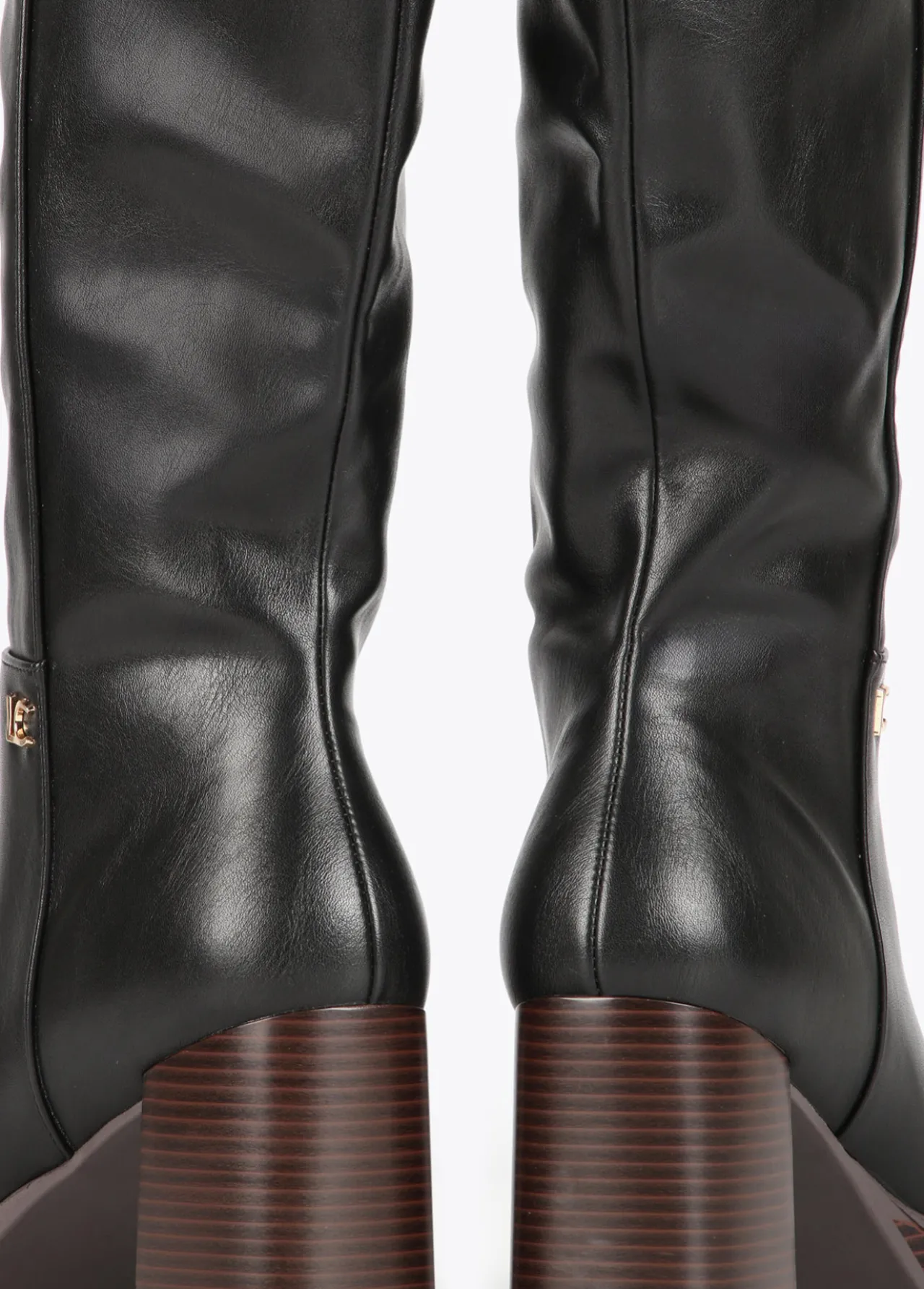 bota_de_cana_alta_5.webp Lola Casademunt Botas Y Botines<Bota de cana alta NEGRO-MARRON