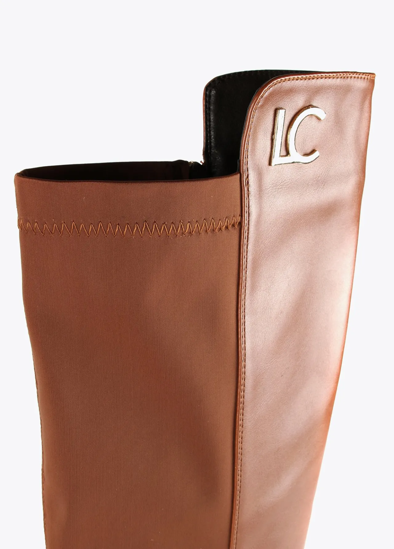 bota_mosquetera_alta_con_tacn__calzado__lola_casademunt_6.webp Lola Casademunt Botas Y Botines<Bota mosquetera alta con tacón | Calzado | Lola Casademunt MARRON