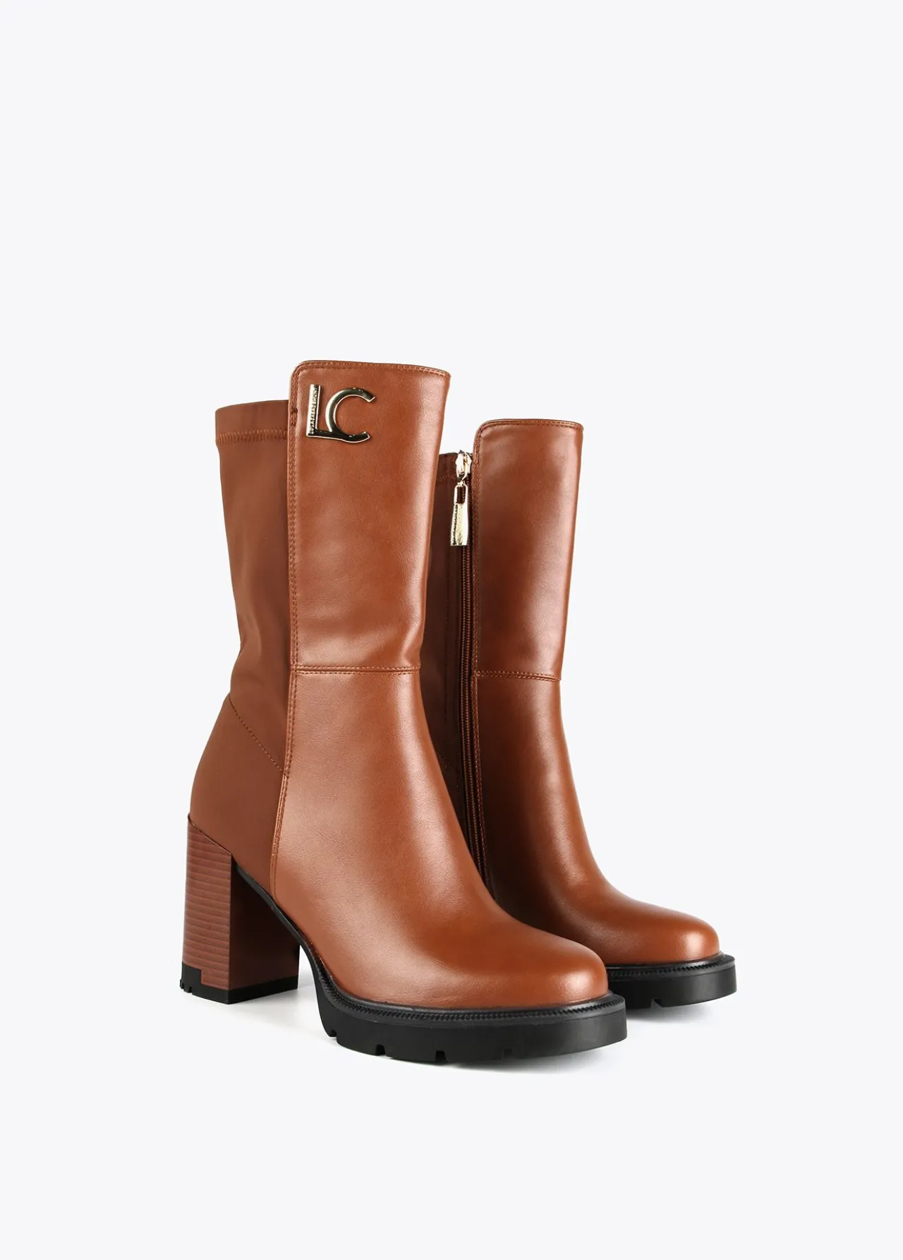 botin_media_caa_dos_tejidos__calzado__lola_casademunt_1.webp Lola Casademunt Botas Y Botines<Botin media caña dos tejidos | Calzado | Lola Casademunt MARRON