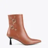 Lola Casademunt Botas Y Botines<Botín con ojales MARRON