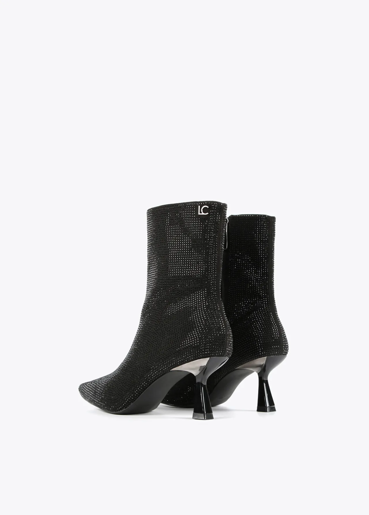 botn_efecto_brillo_3.webp Lola Casademunt Botas Y Botines<Botín efecto brillo NEGRO