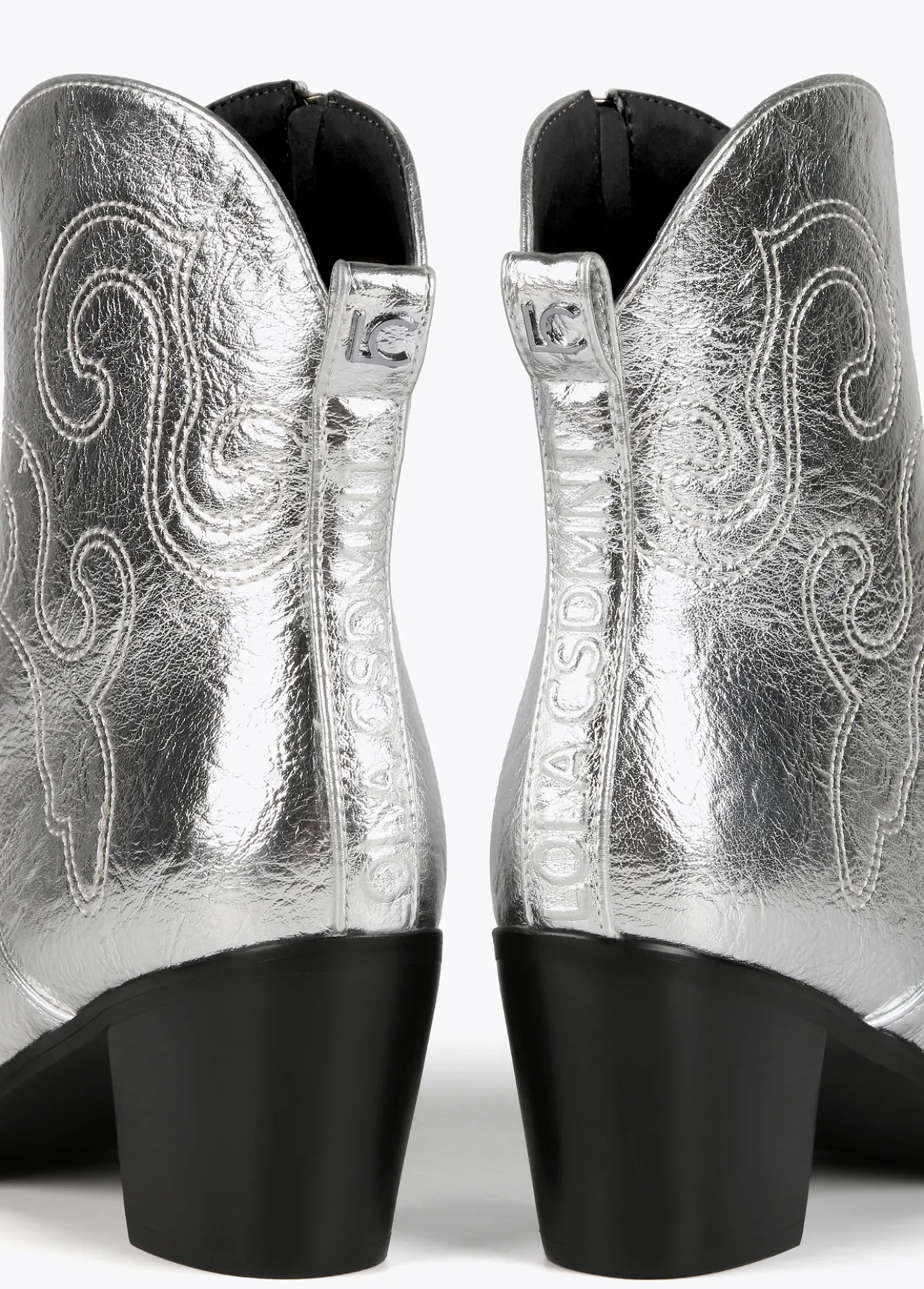 botn_estilo_cowboy_5.webp Lola Casademunt Botas Y Botines<Botín estilo cowboy PLATEADO
