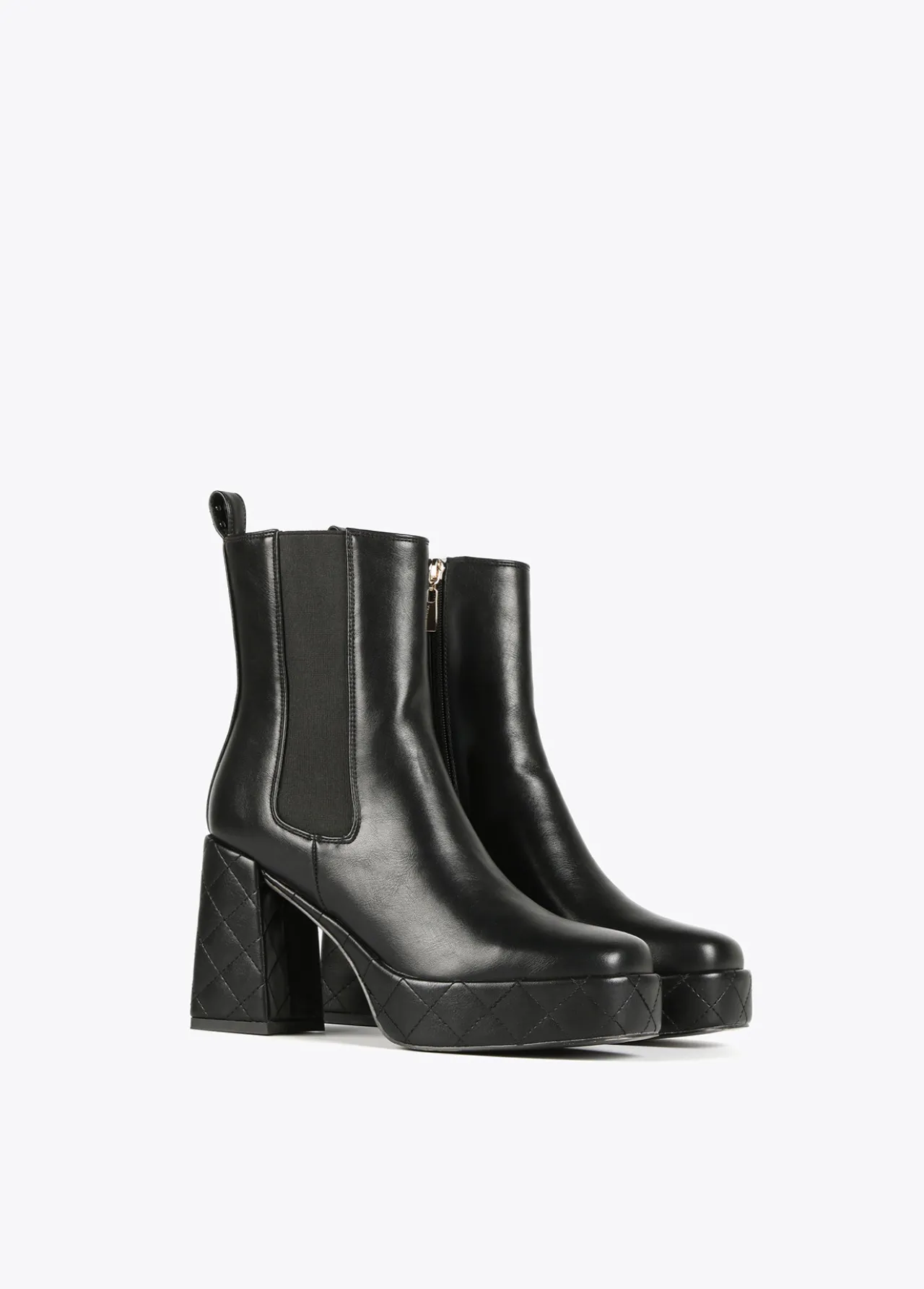 botn_negro_plataforma_1.webp Lola Casademunt Botas Y Botines<Botín plataforma NEGRO